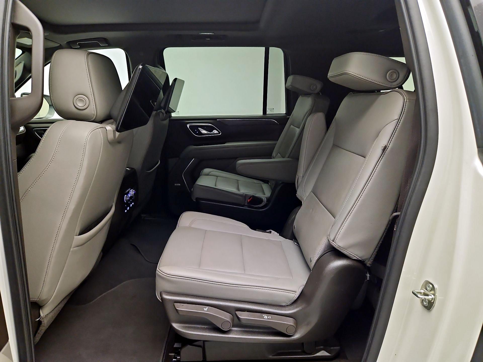 Thumbnail: 2021 GMC Yukon XL - 17