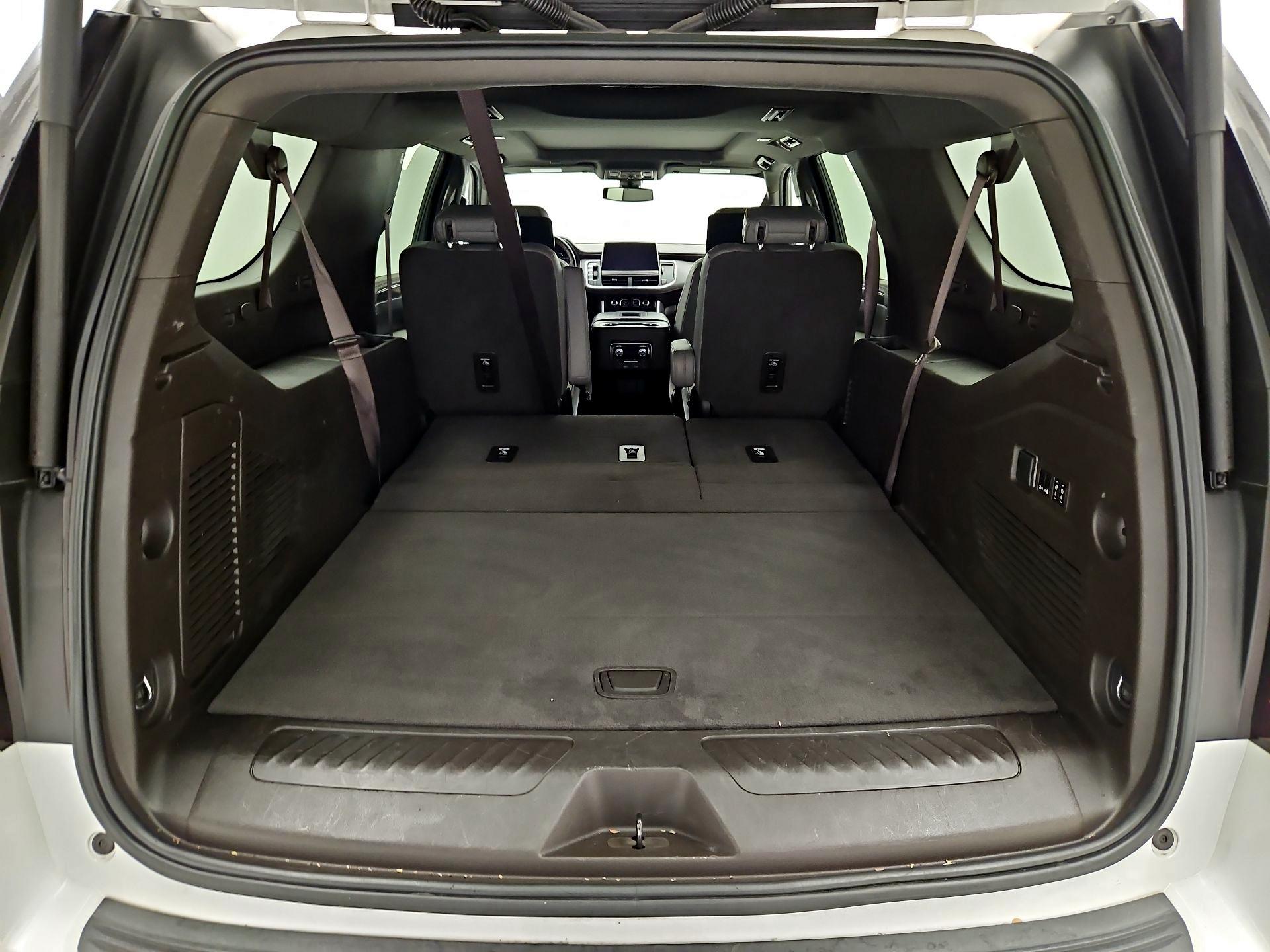 Thumbnail: 2021 GMC Yukon XL - 18