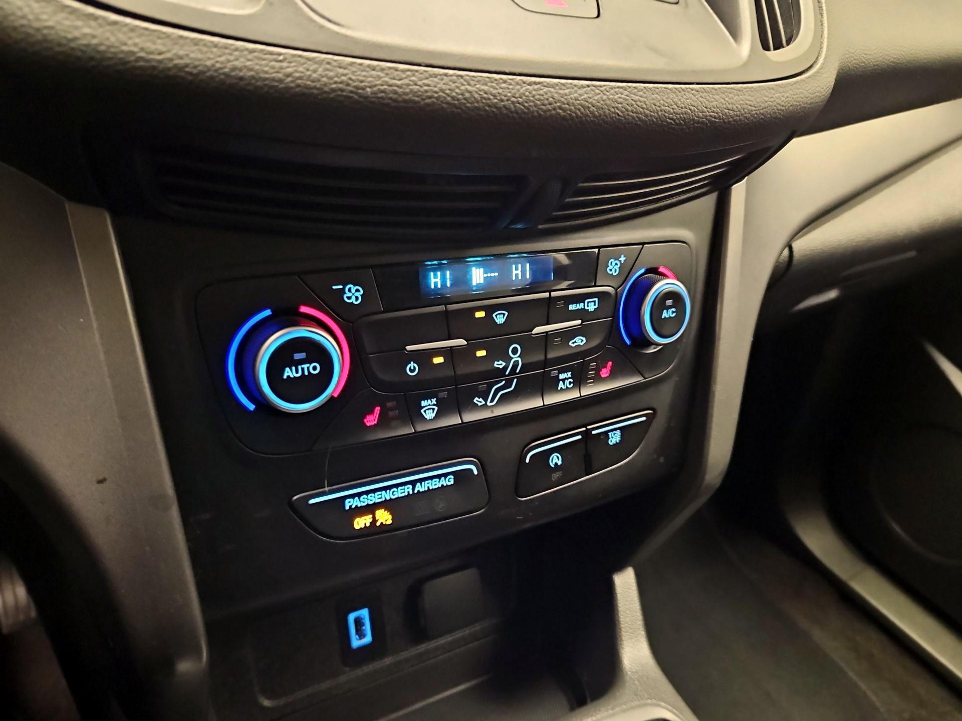 Thumbnail: 2018 Ford Escape - 17