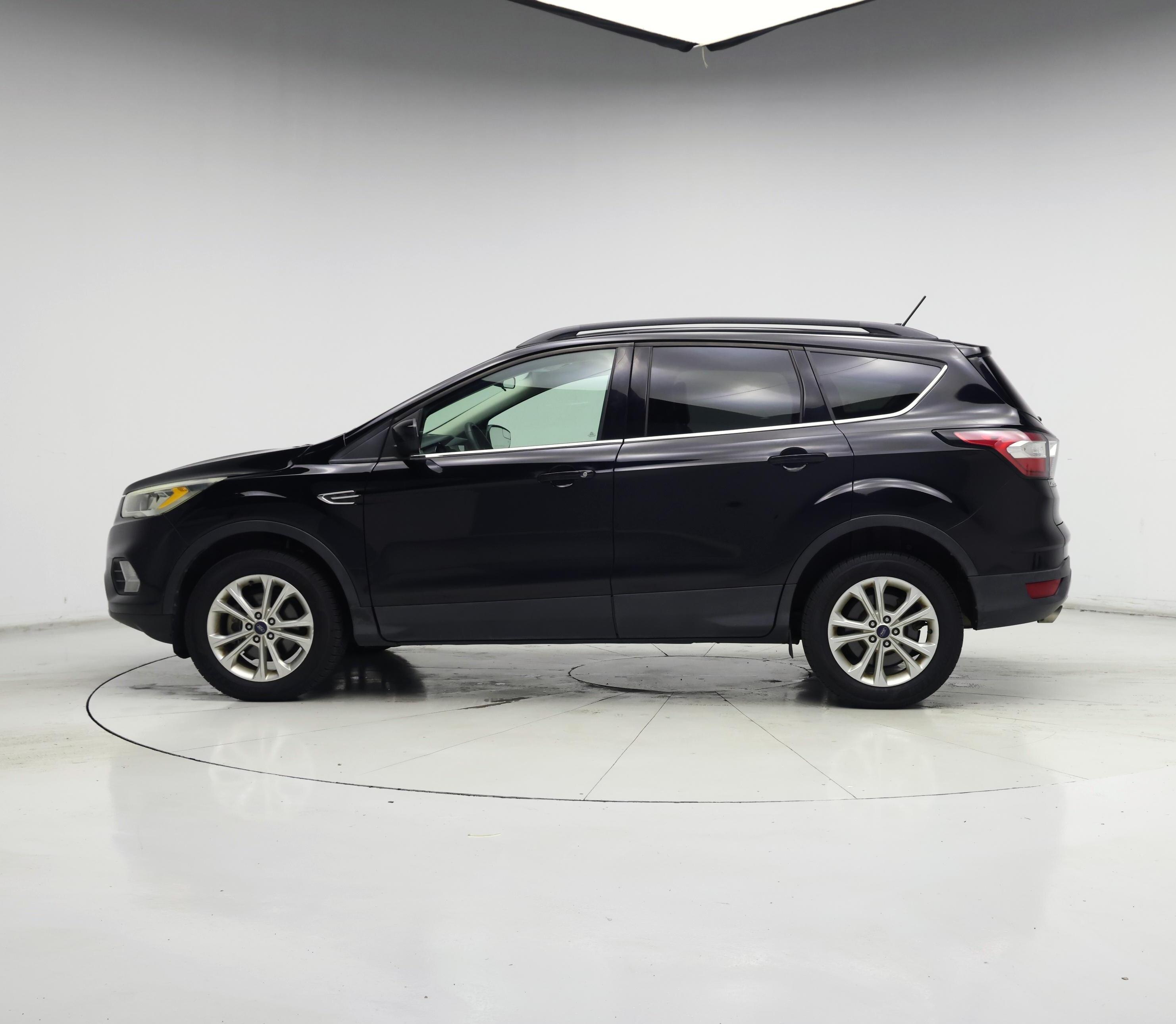 Thumbnail: 2018 Ford Escape - 3