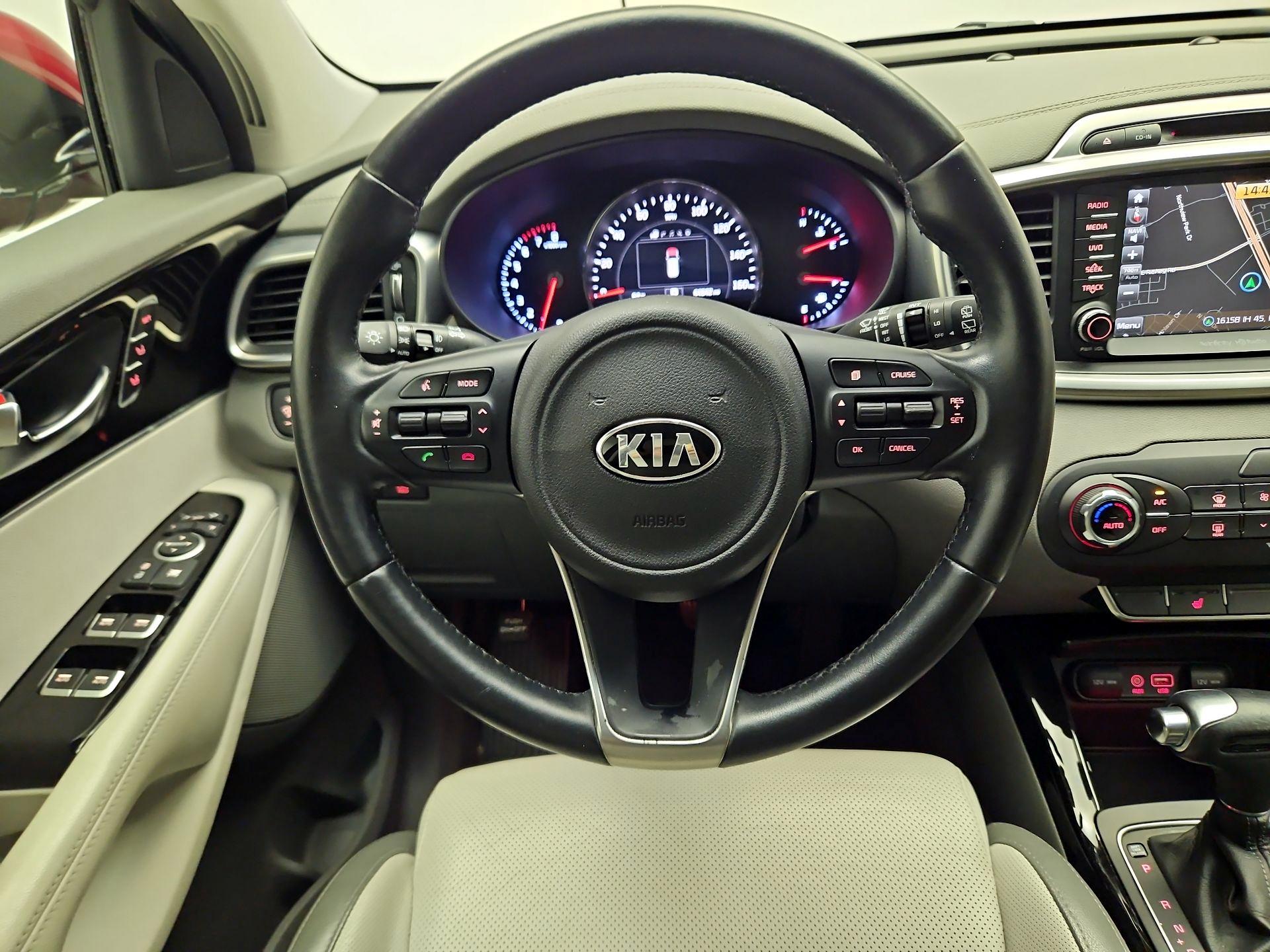 Thumbnail: 2016 Kia Sorento - 10