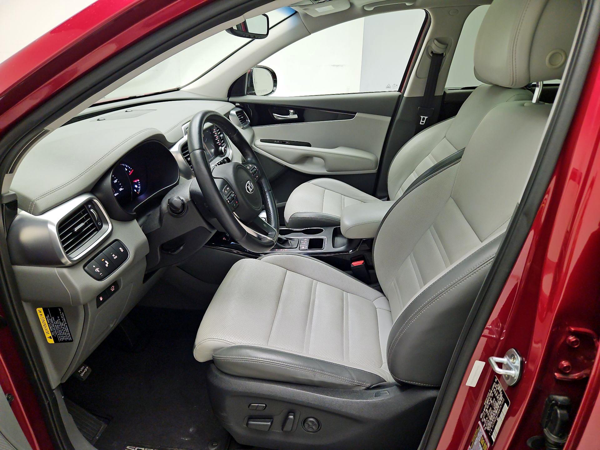 Thumbnail: 2016 Kia Sorento - 11