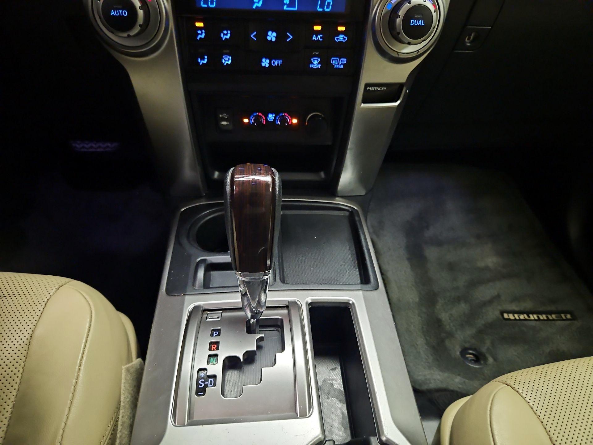 Thumbnail: 2015 Toyota 4Runner - 16