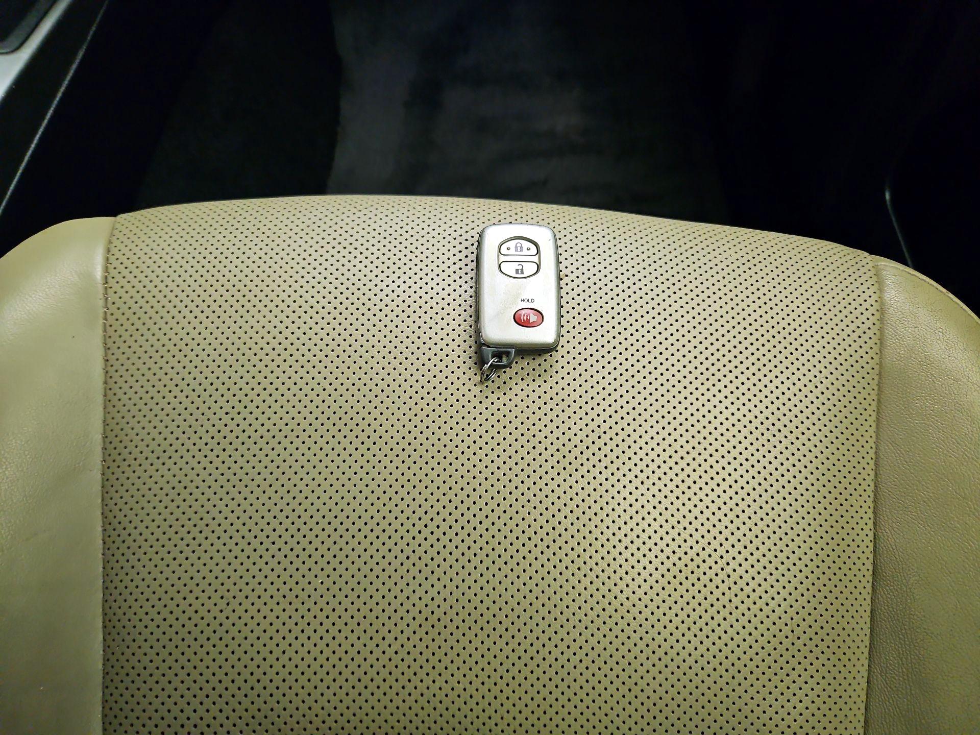 Thumbnail: 2015 Toyota 4Runner - 20