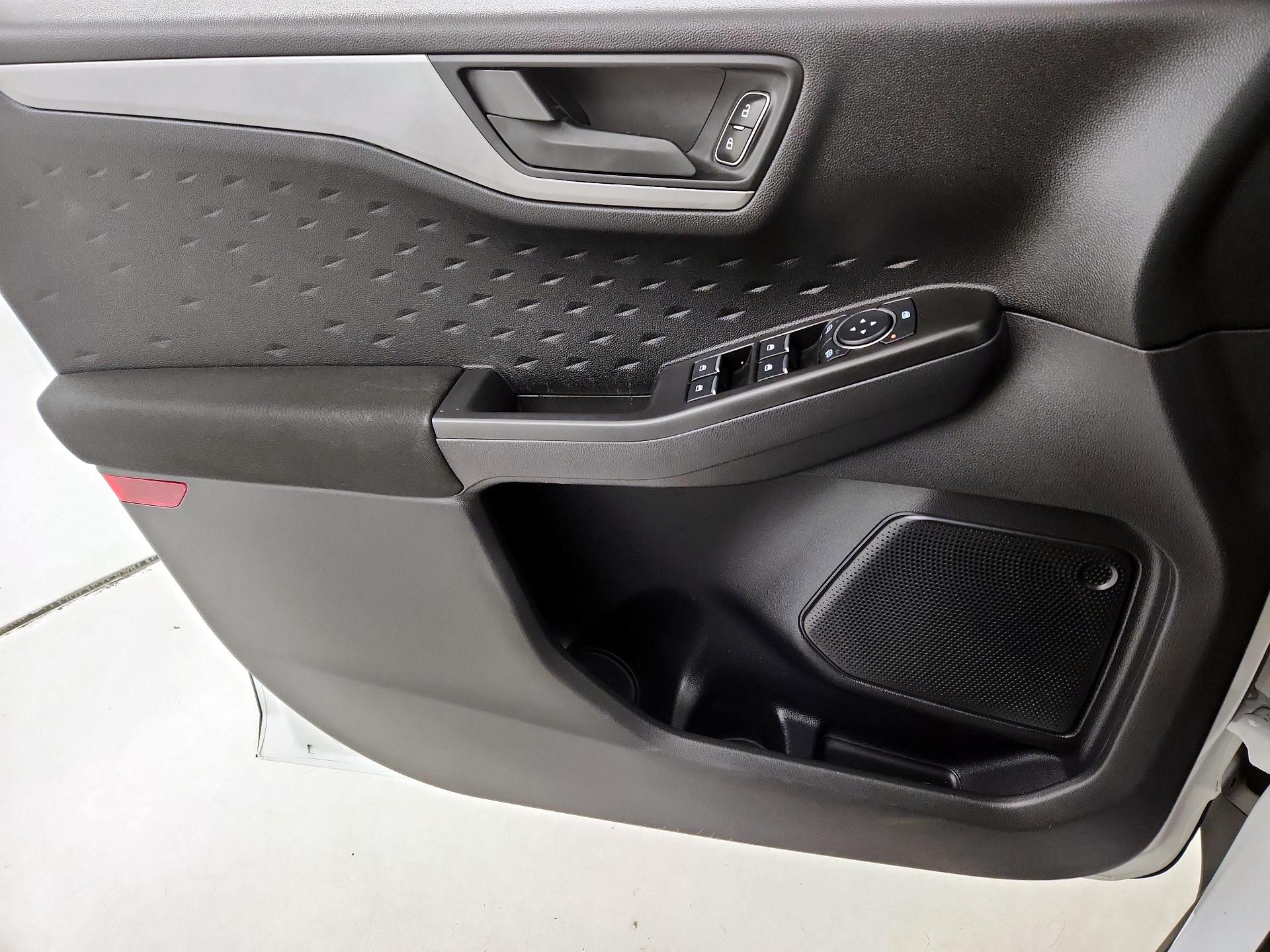 Thumbnail: 2020 Ford Escape - 12