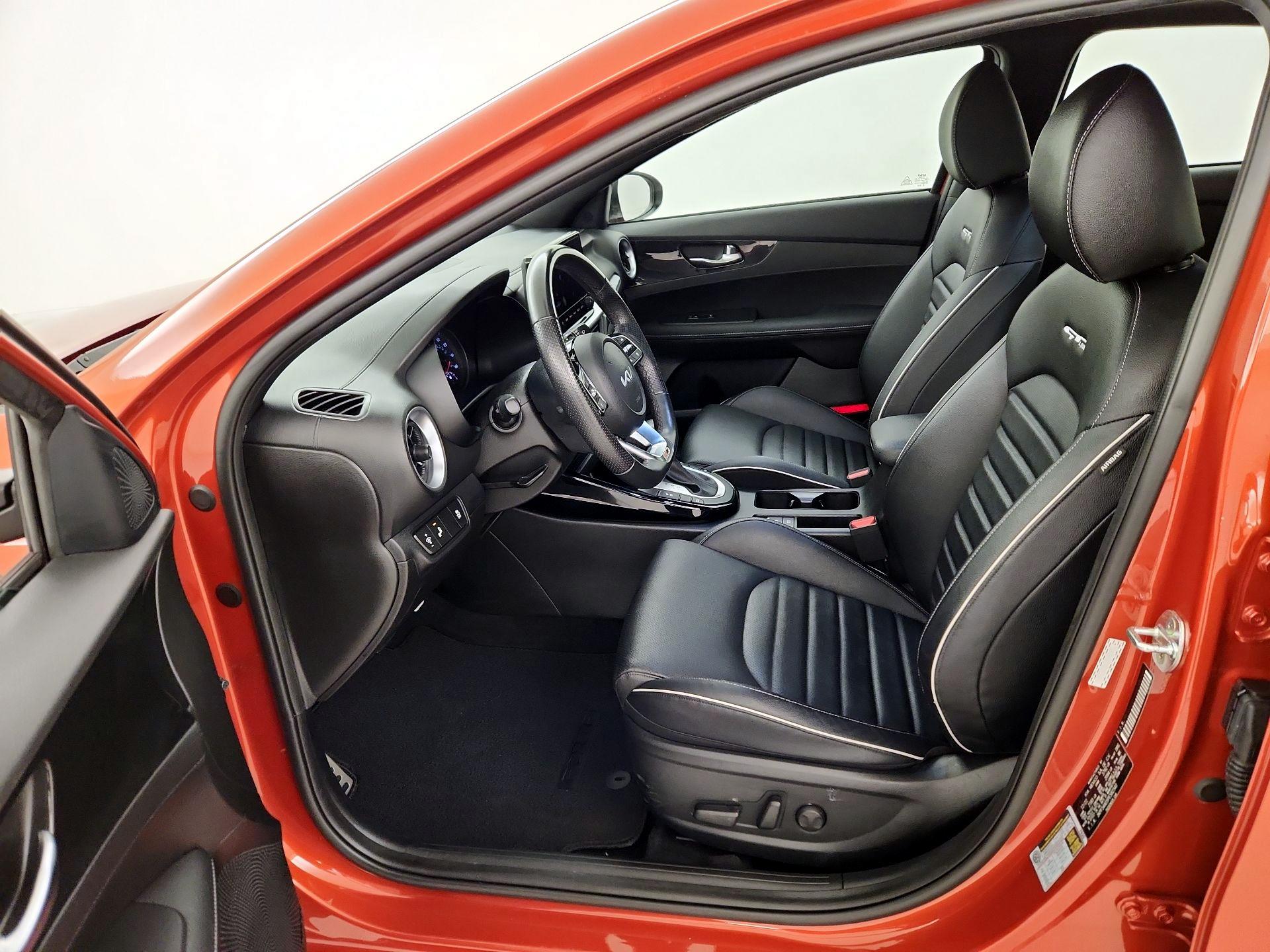 Thumbnail: 2023 Kia Forte - 11