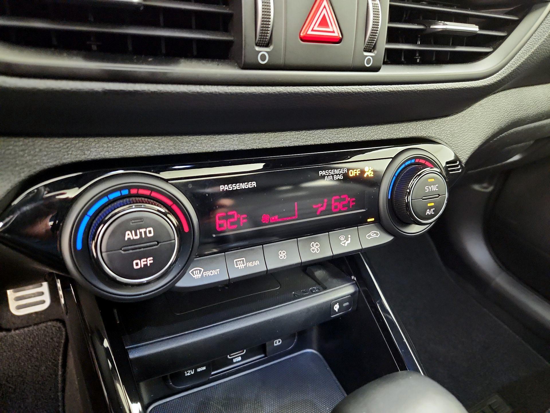 Thumbnail: 2023 Kia Forte - 17