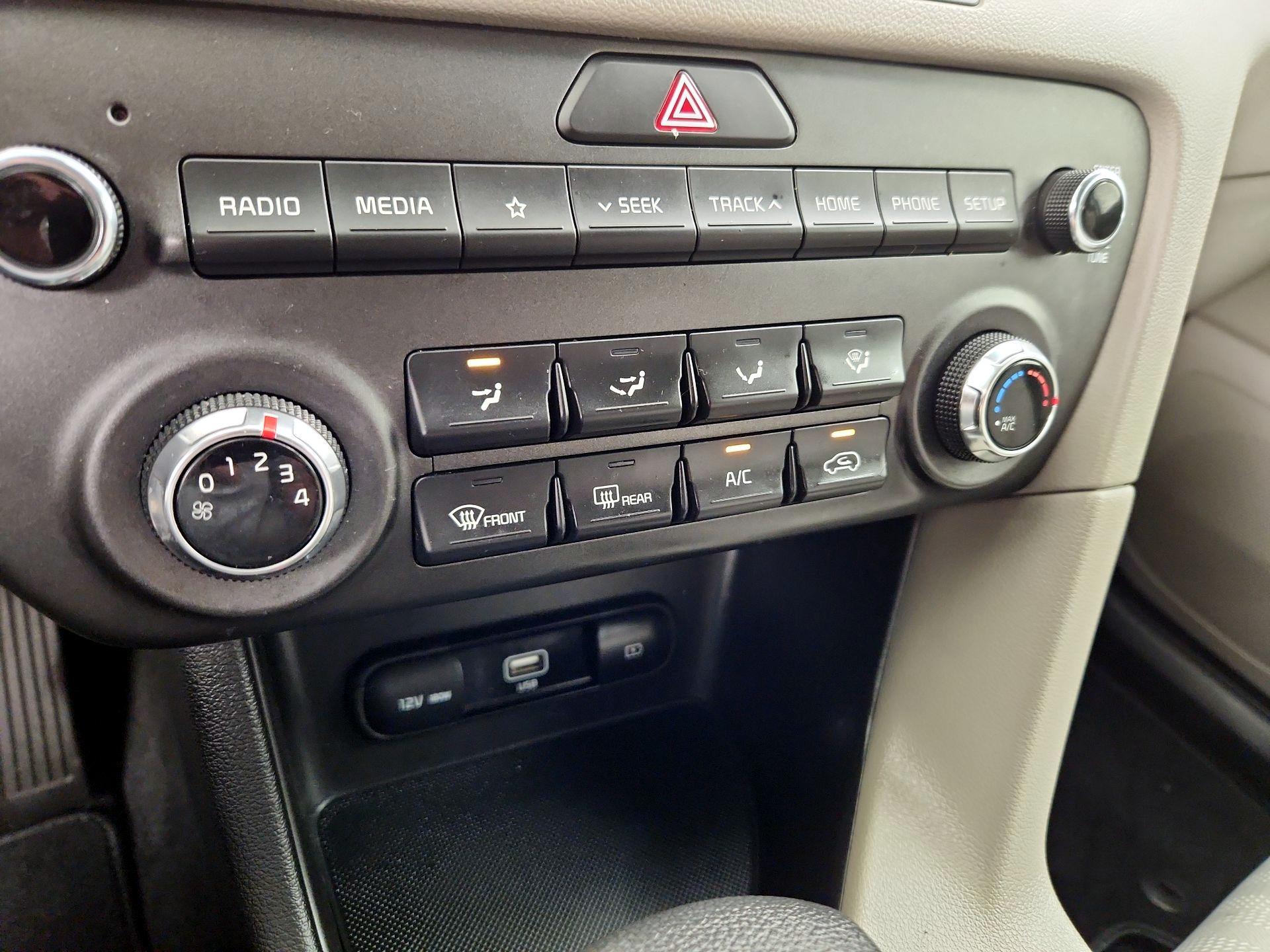 Thumbnail: 2020 Kia Sportage - 16