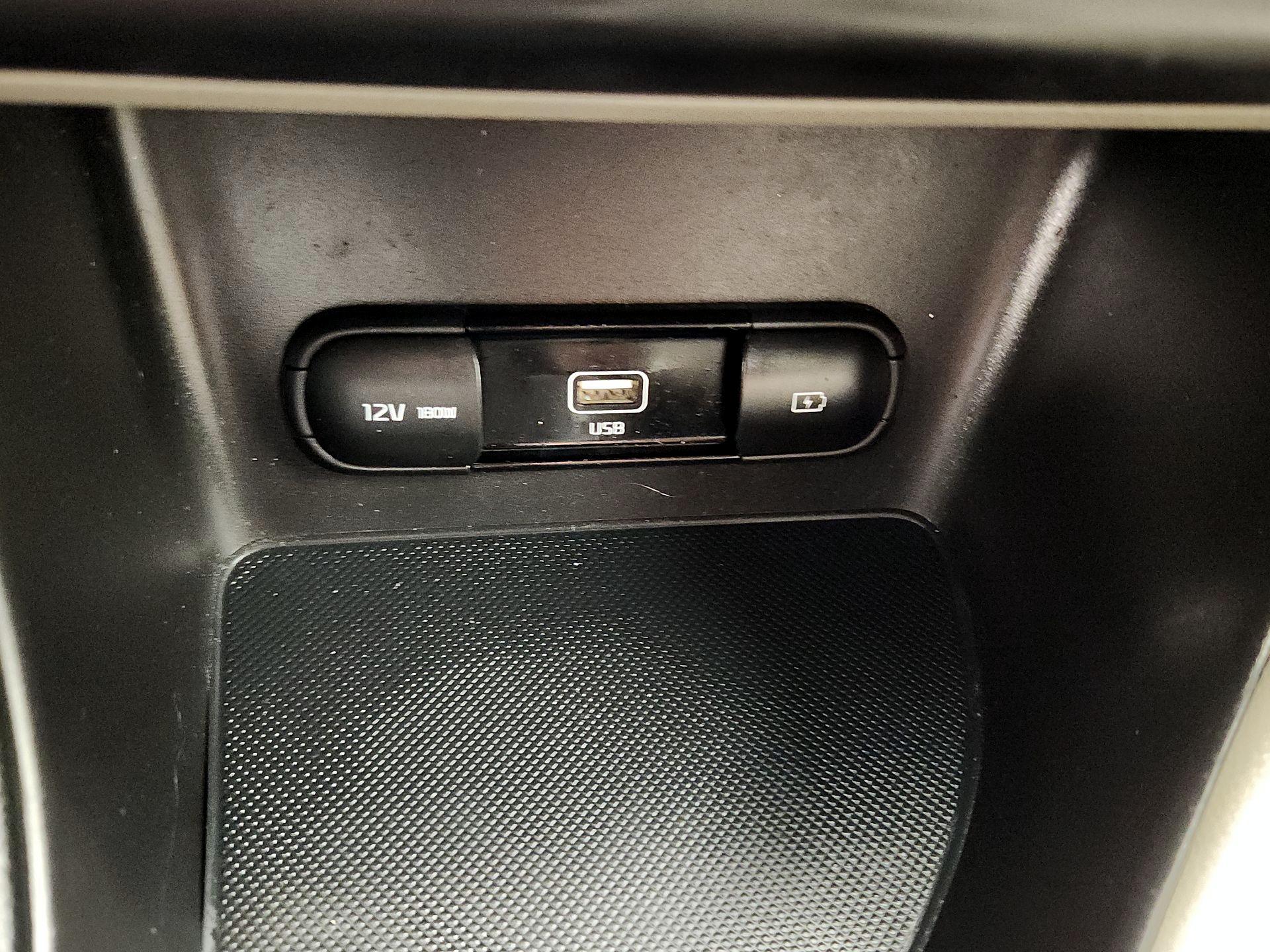 Thumbnail: 2020 Kia Sportage - 18