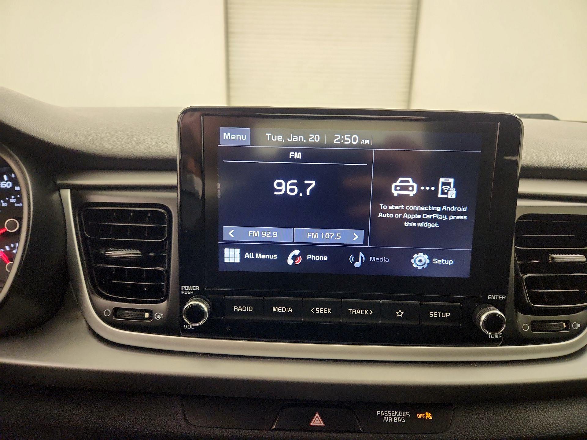 Thumbnail: 2021 Kia Rio - 15