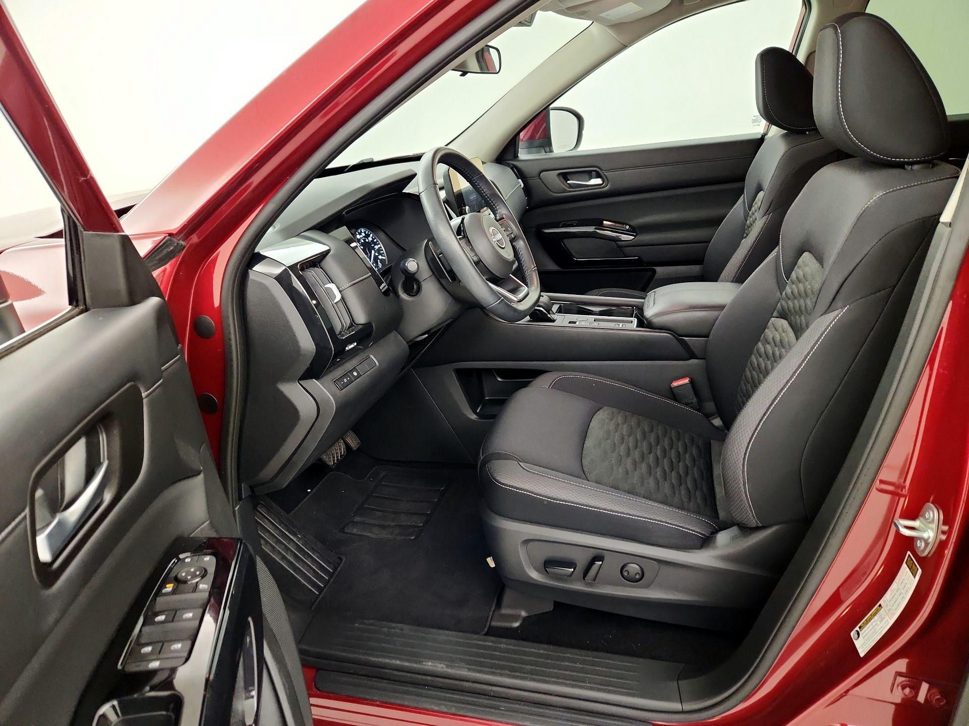 Thumbnail: 2022 Nissan Pathfinder - 11