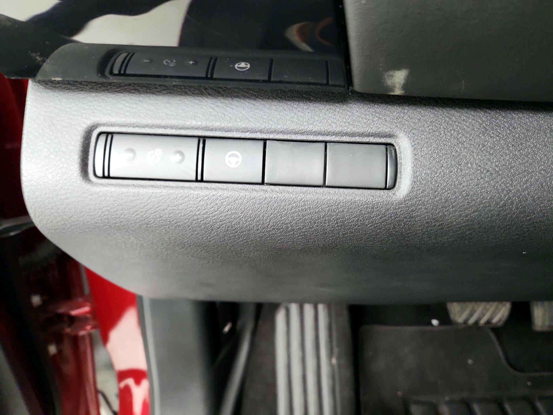 Thumbnail: 2022 Nissan Pathfinder - 13