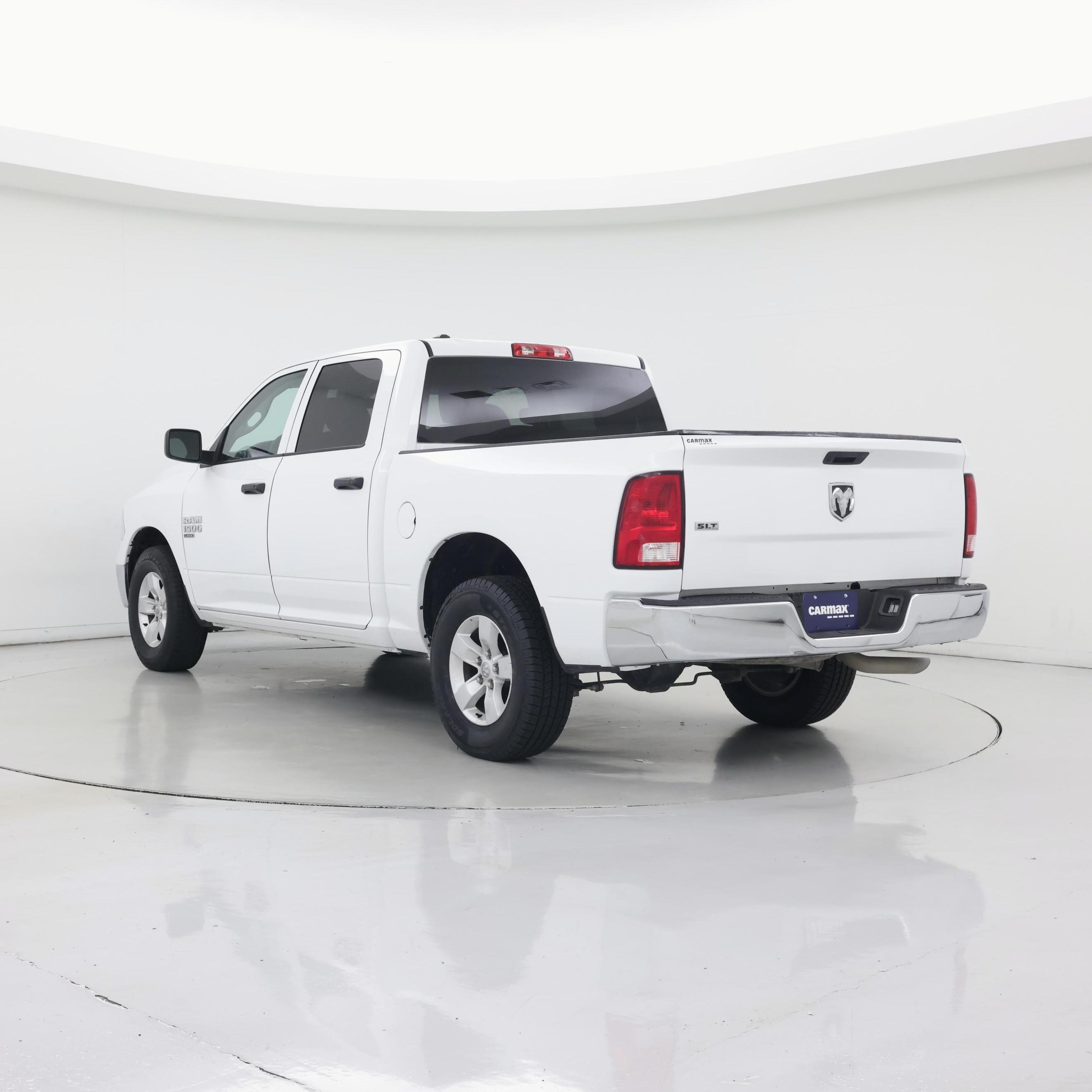 Thumbnail: 2022 RAM 1500 Classic - 2