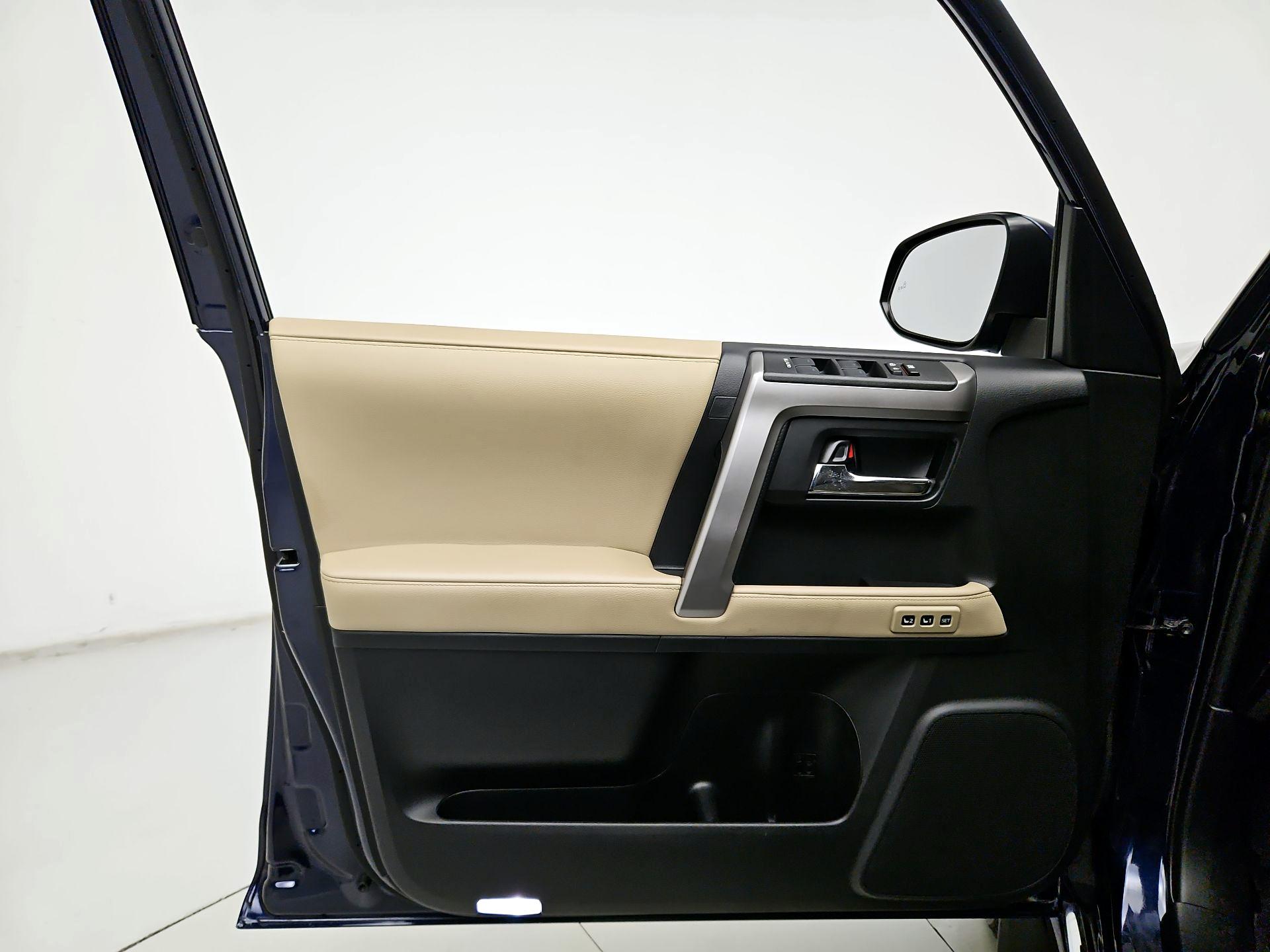 Thumbnail: 2023 Toyota 4Runner - 12