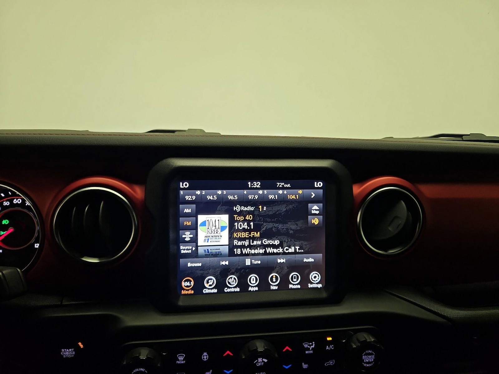 2020 Jeep Gladiator Rubicon - Photo 15
