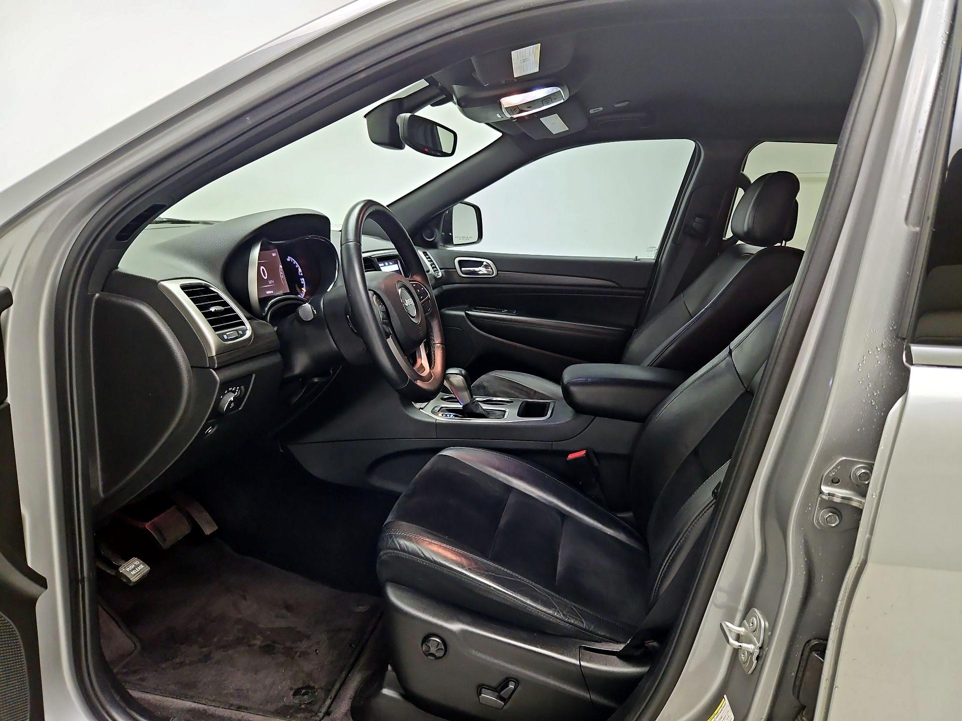 Thumbnail: 2018 Jeep Grand Cherokee - 11