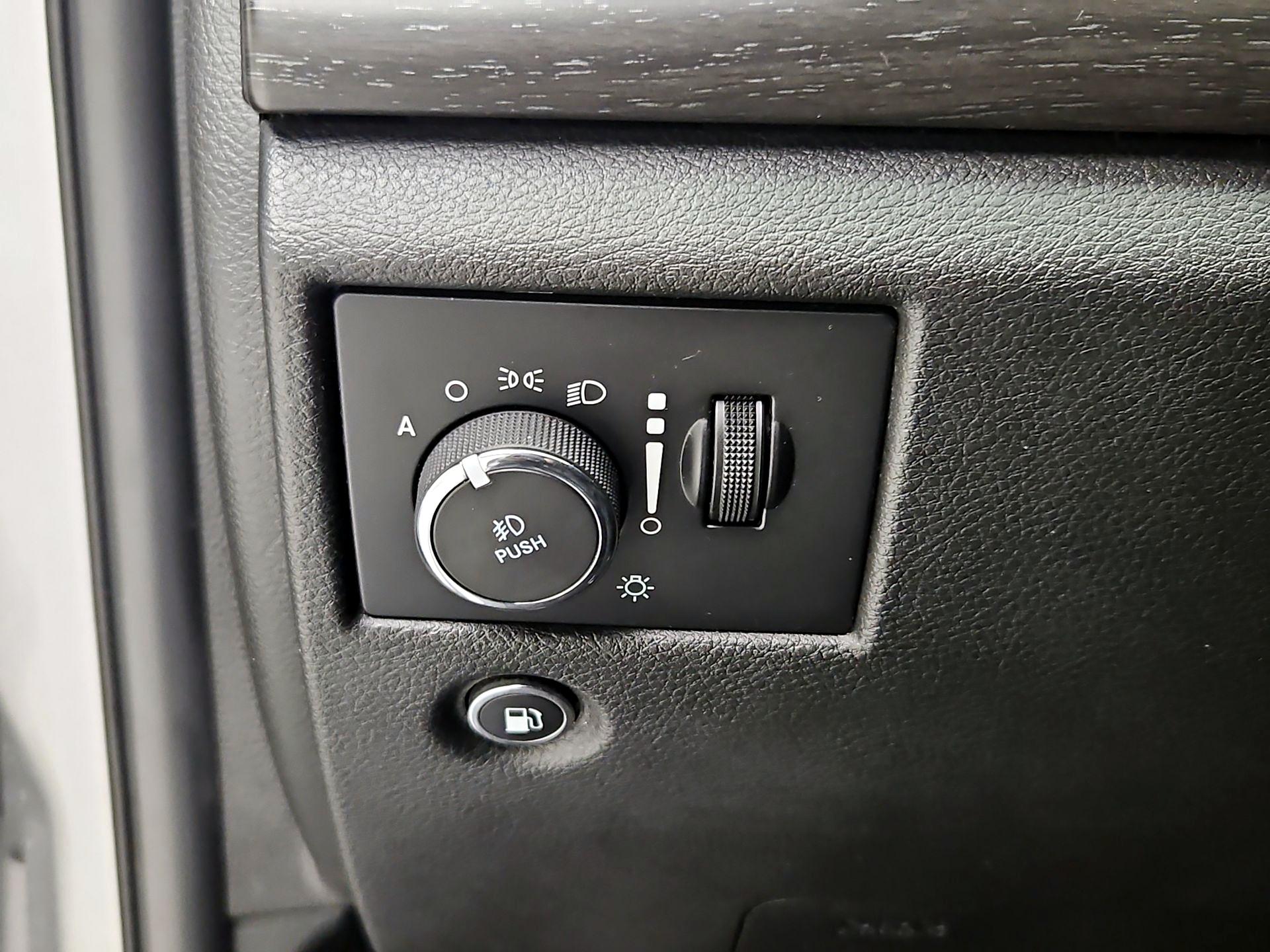 Thumbnail: 2018 Jeep Grand Cherokee - 13