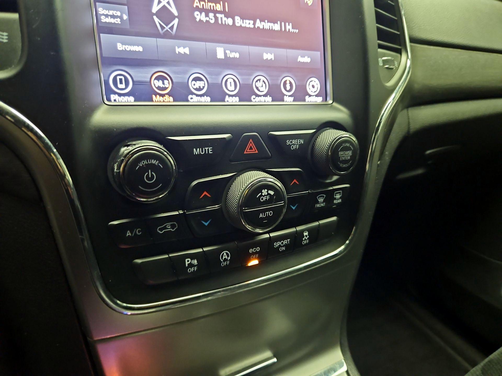 Thumbnail: 2018 Jeep Grand Cherokee - 17