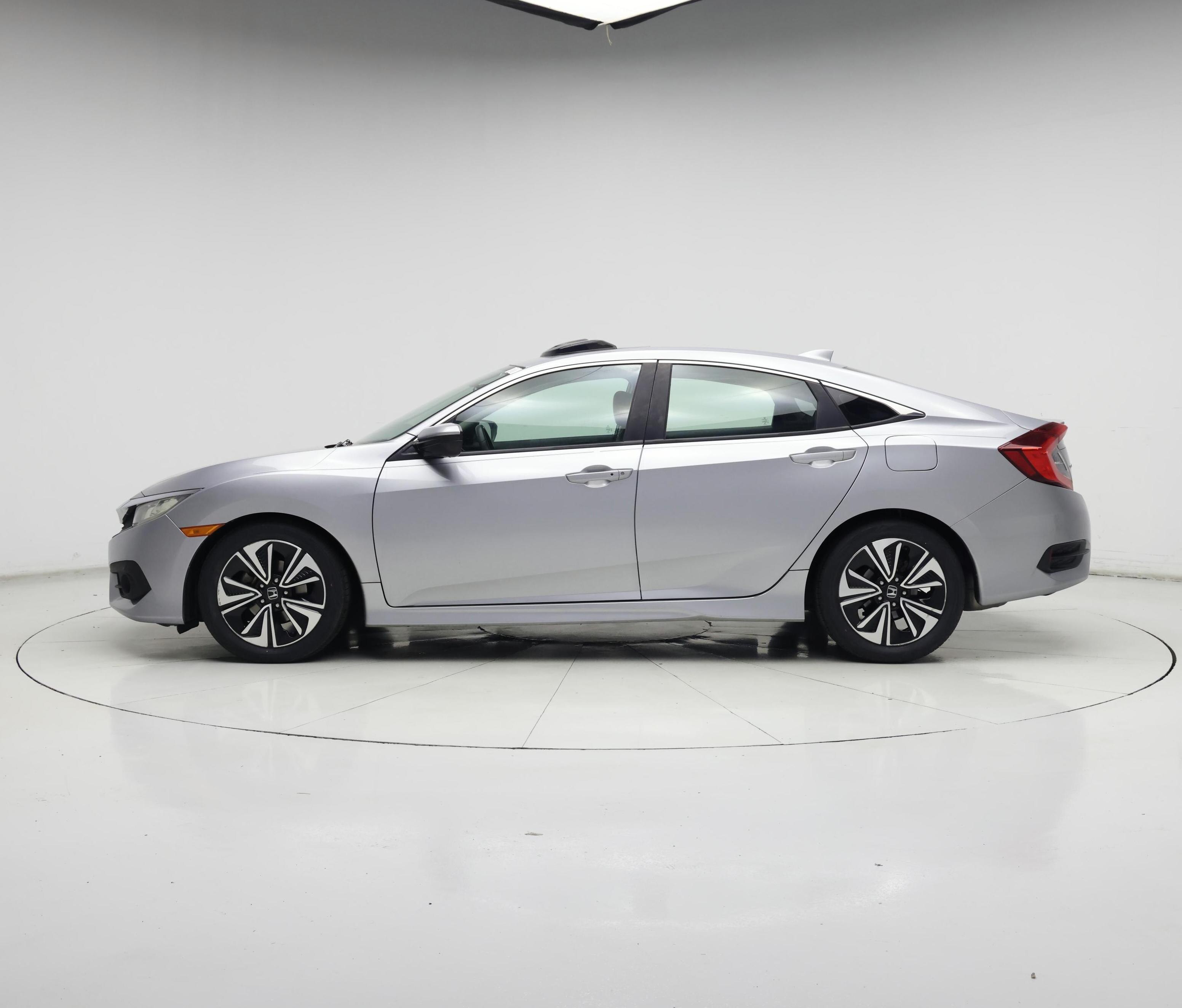 Thumbnail: 2016 Honda Civic - 3