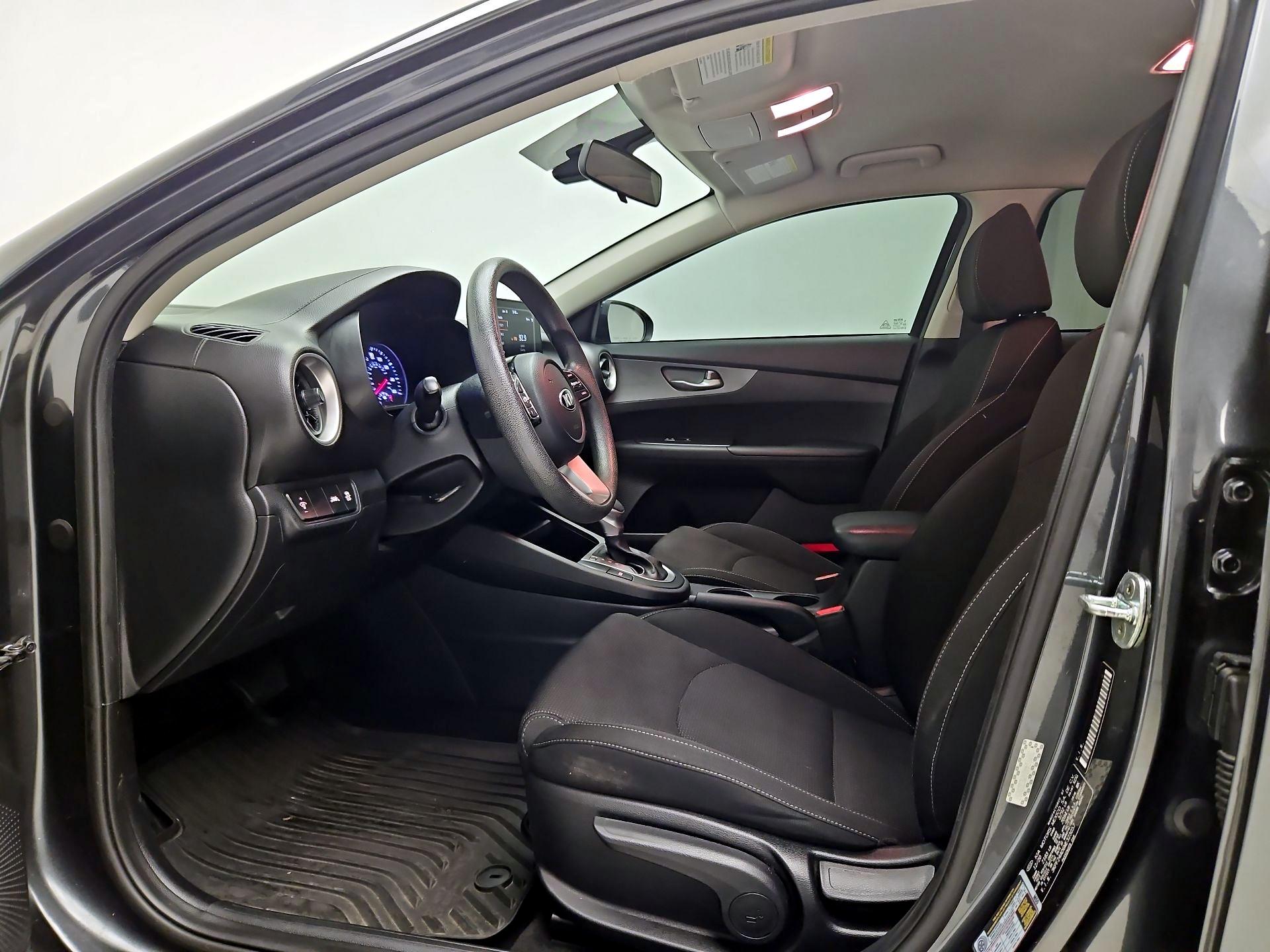 Thumbnail: 2021 Kia Forte - 11