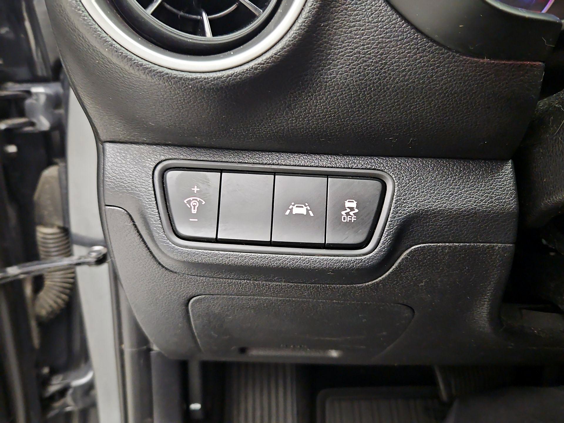 Thumbnail: 2021 Kia Forte - 13