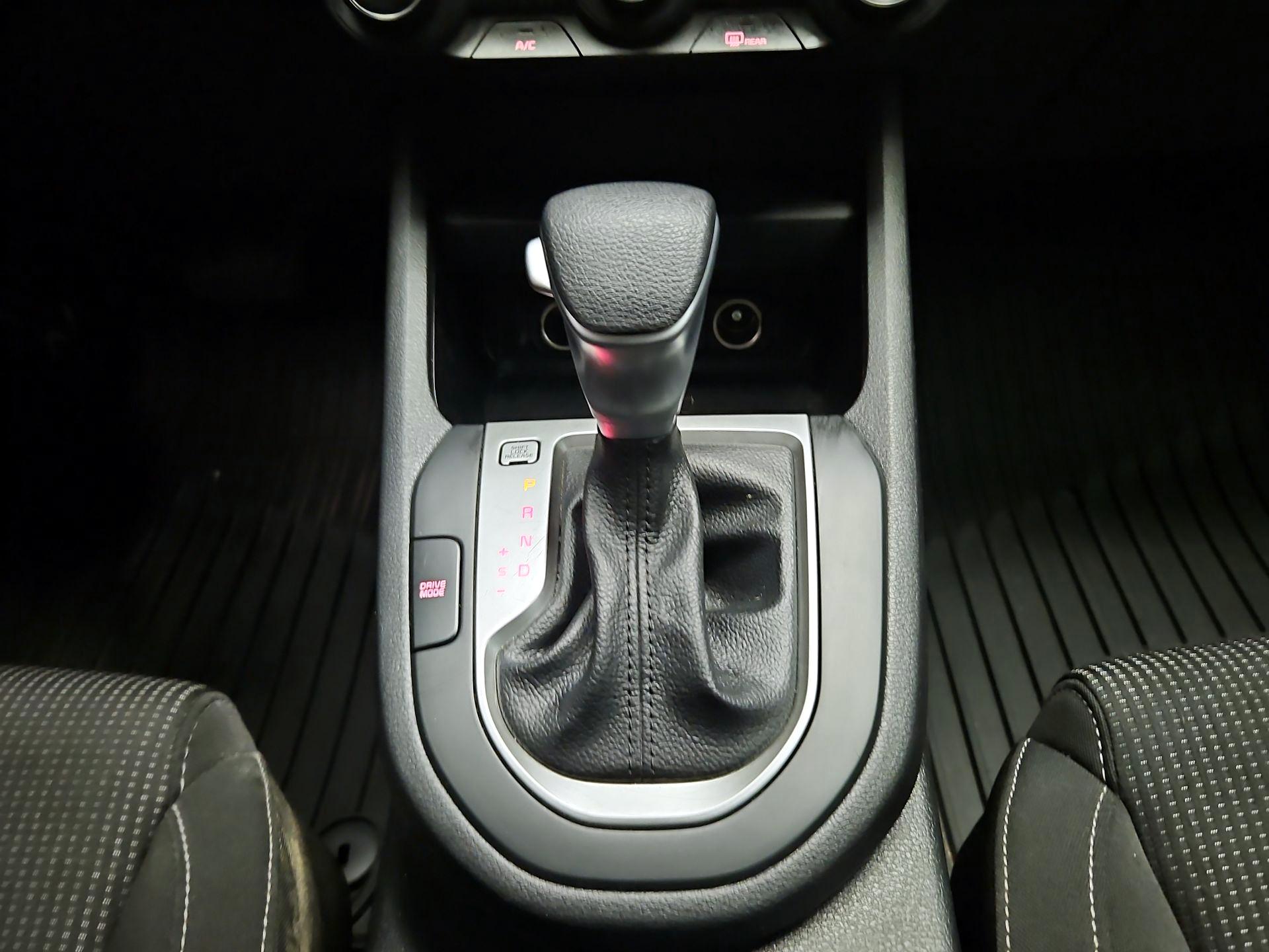 Thumbnail: 2021 Kia Forte - 17