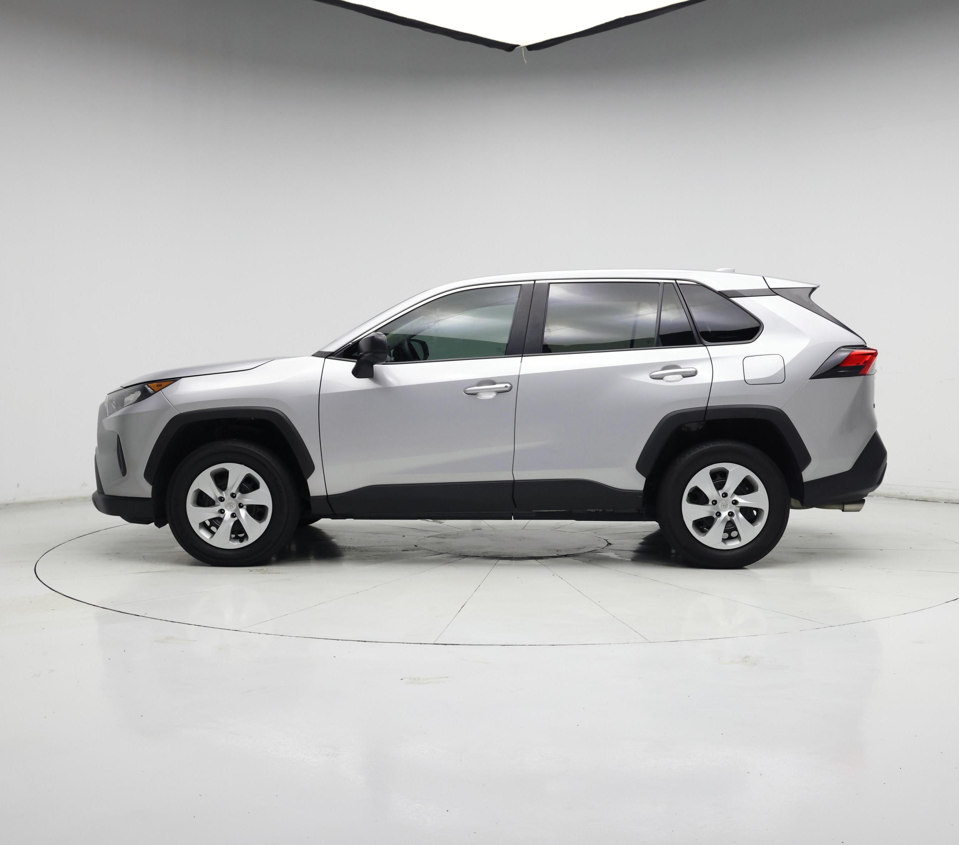 Thumbnail: 2022 Toyota RAV4 - 3