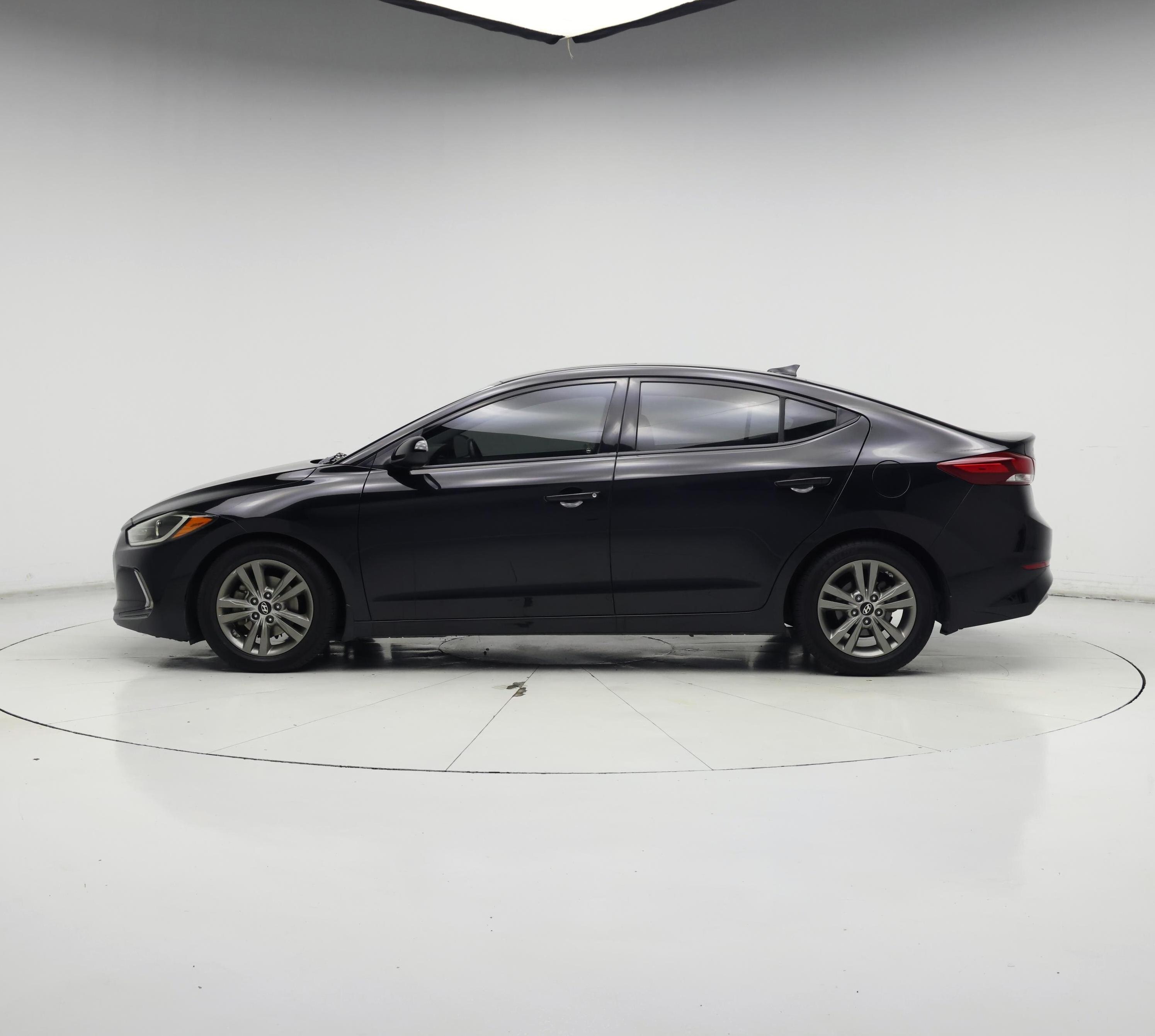 Thumbnail: 2018 Hyundai Elantra - 3