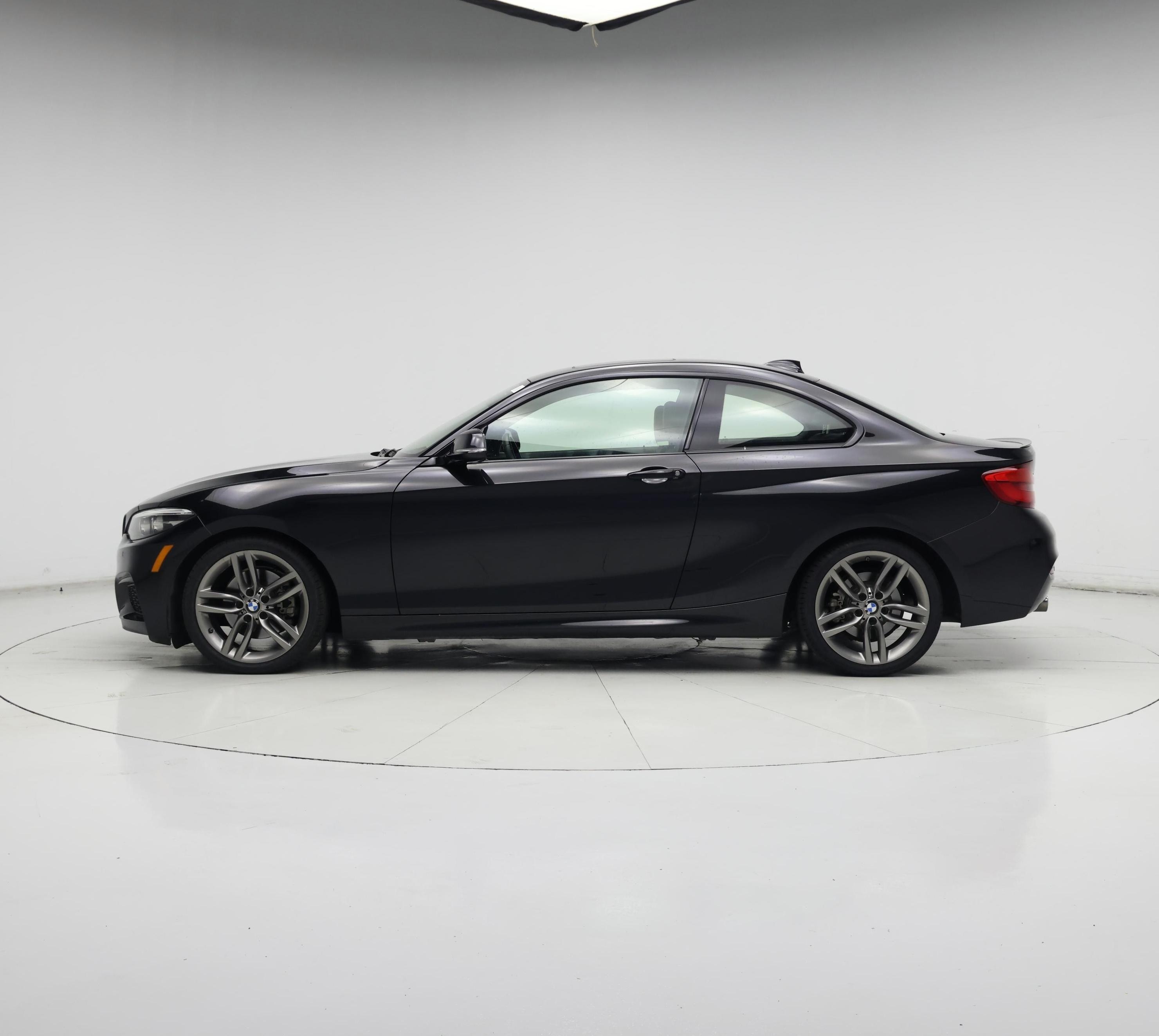 Thumbnail: 2019 BMW 2 Series - 3