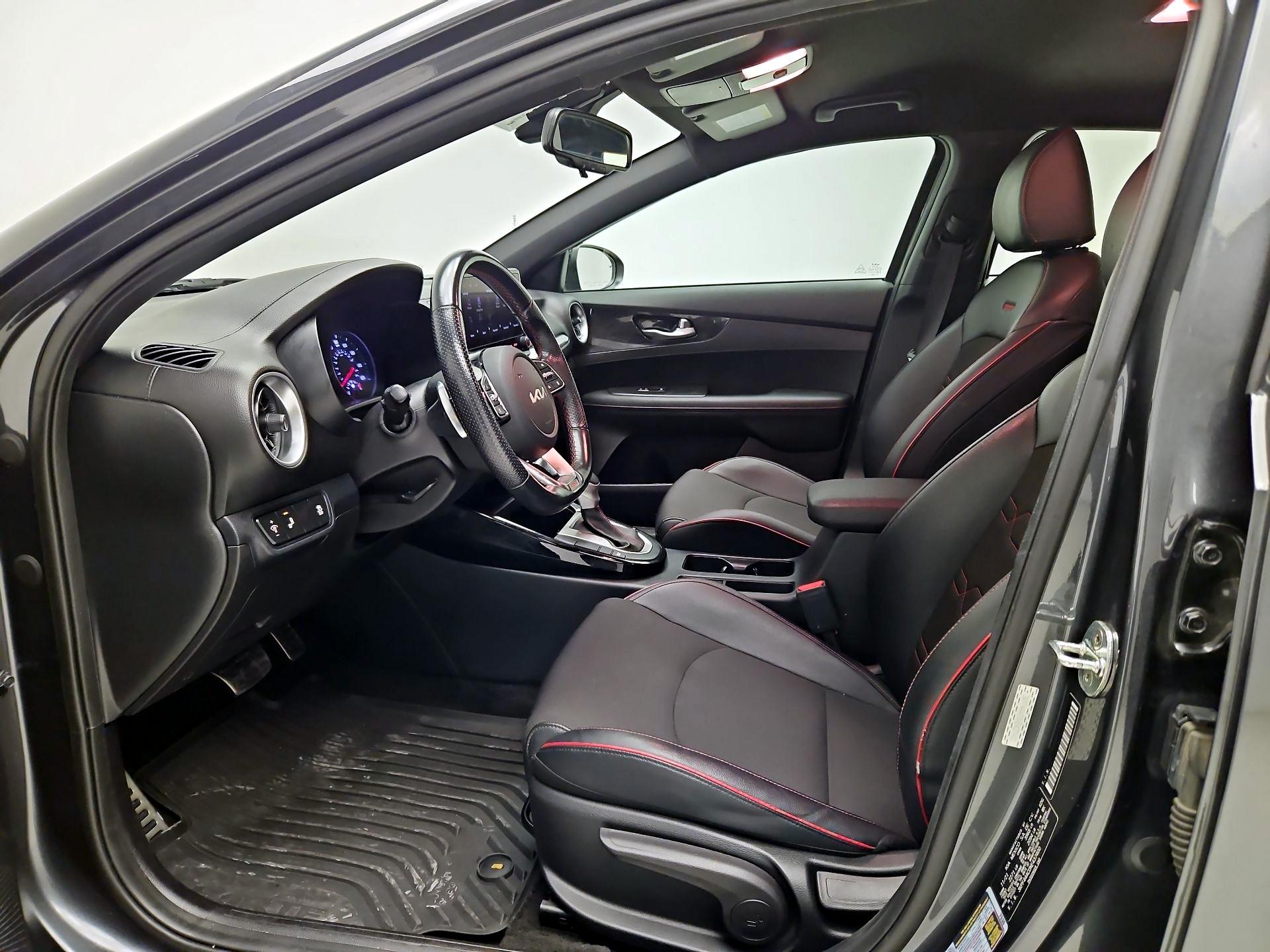 Thumbnail: 2022 Kia Forte - 11