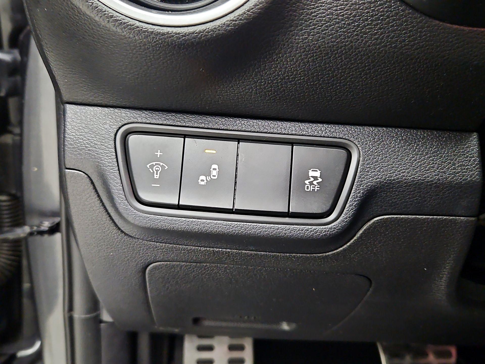 Thumbnail: 2022 Kia Forte - 13