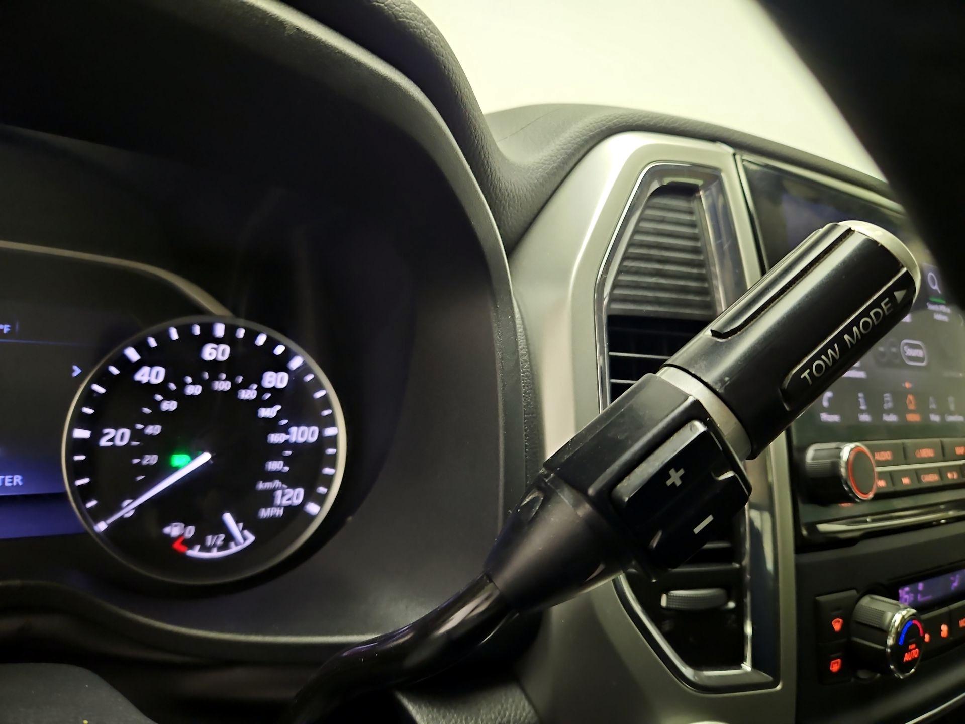 Thumbnail: 2020 Nissan Titan - 16