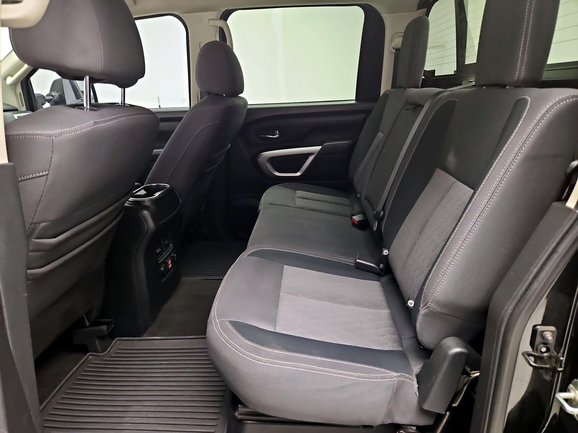 Thumbnail: 2020 Nissan Titan - 17