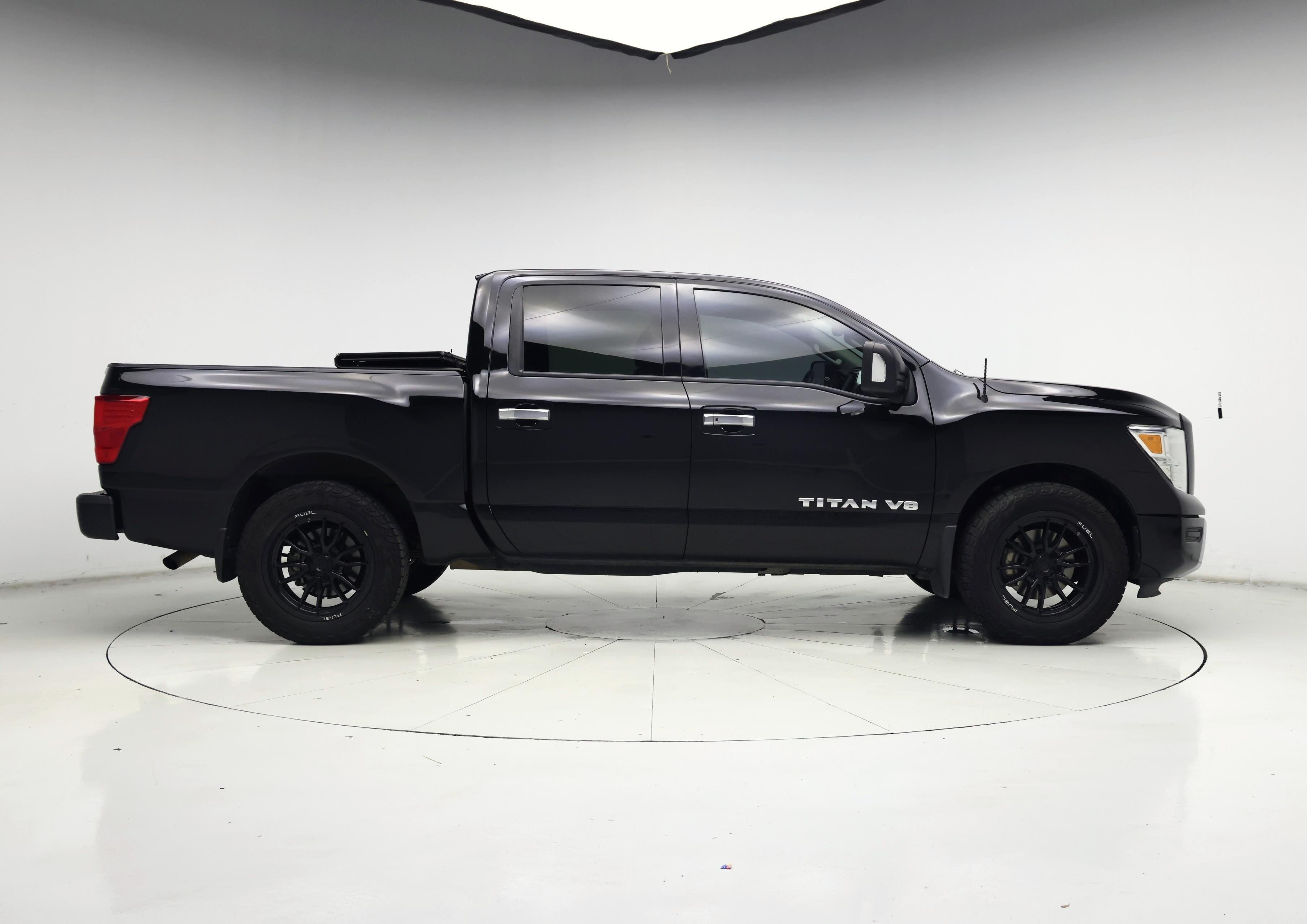 Thumbnail: 2020 Nissan Titan - 7
