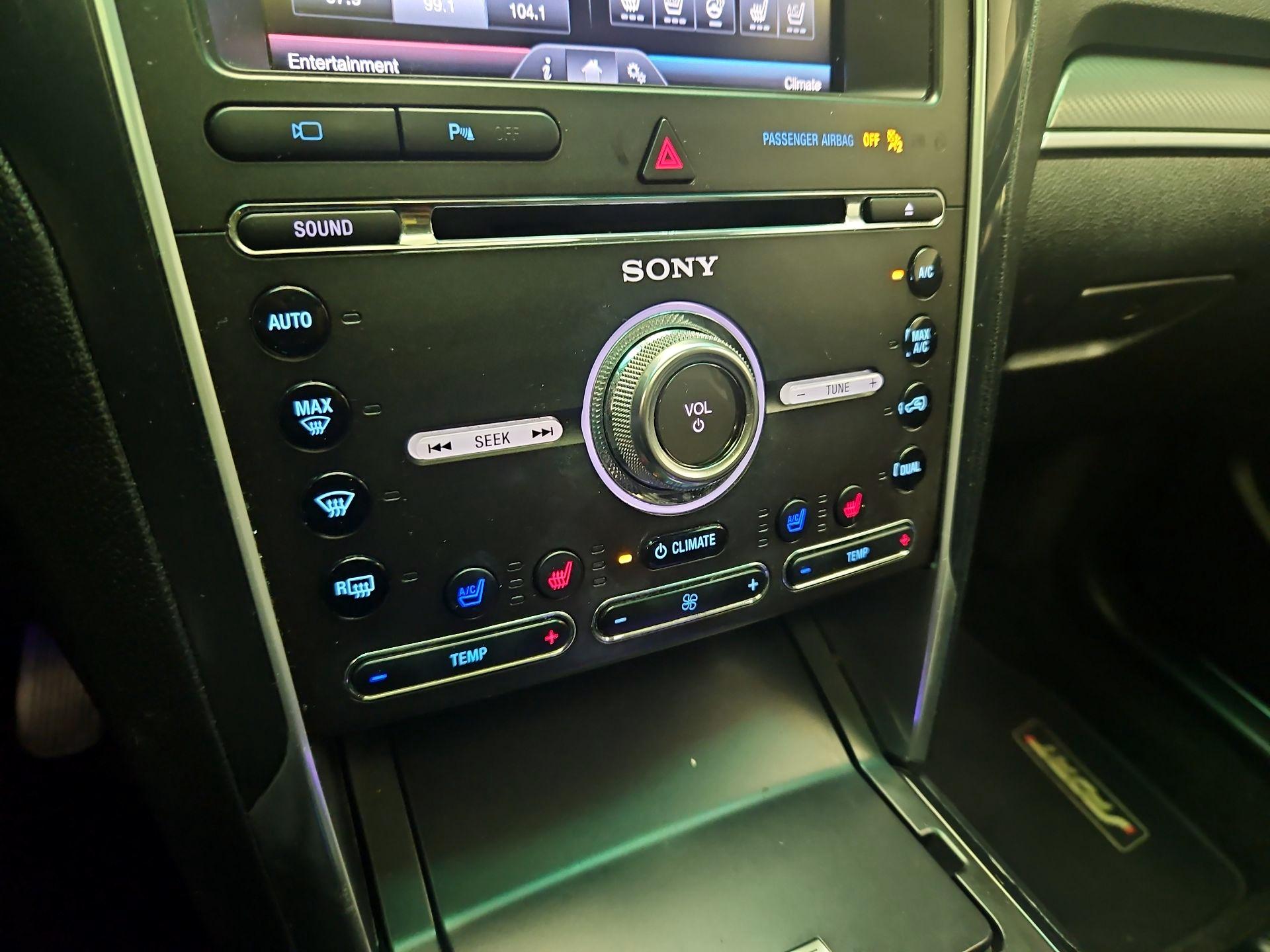 Thumbnail: 2016 Ford Explorer - 17