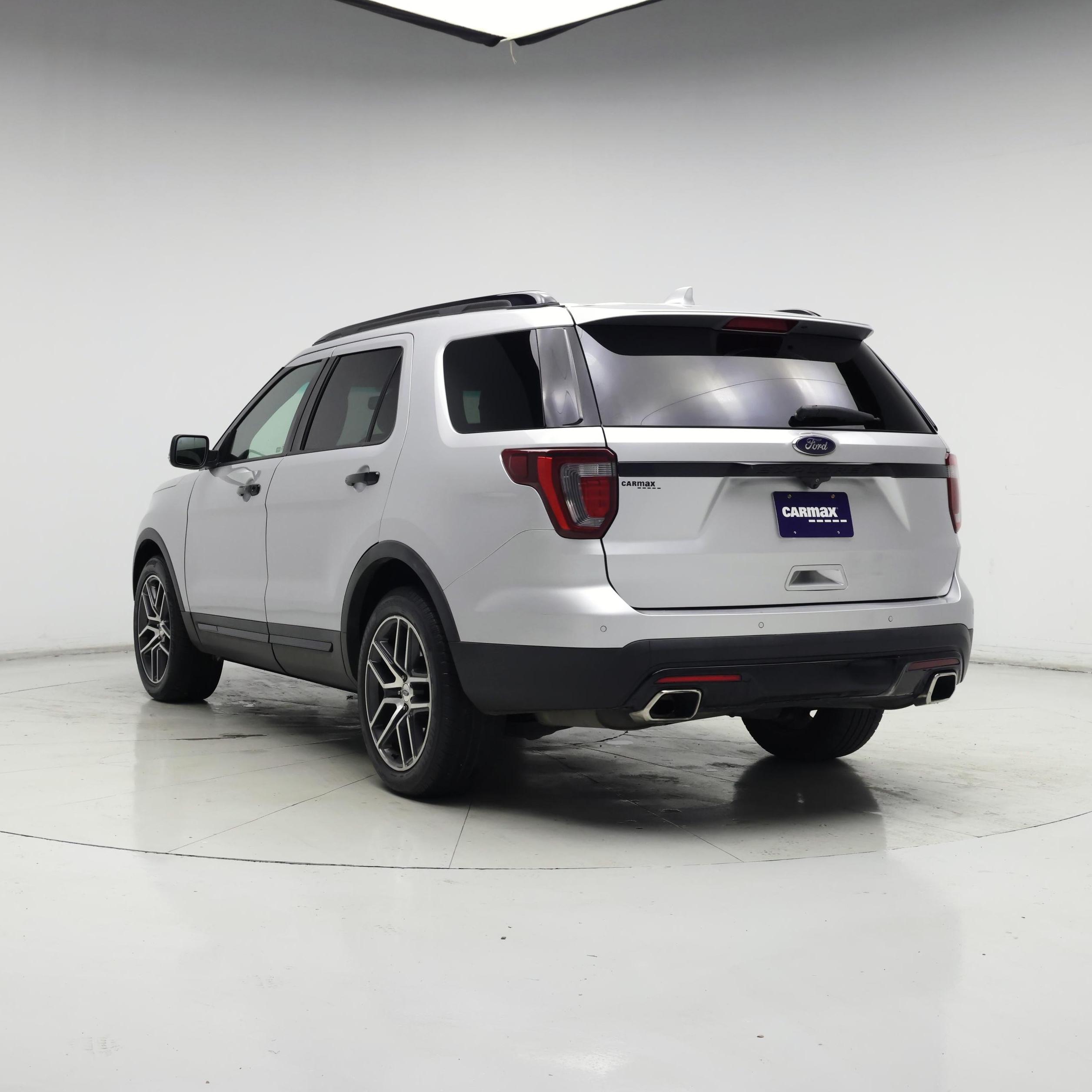 Thumbnail: 2016 Ford Explorer - 2