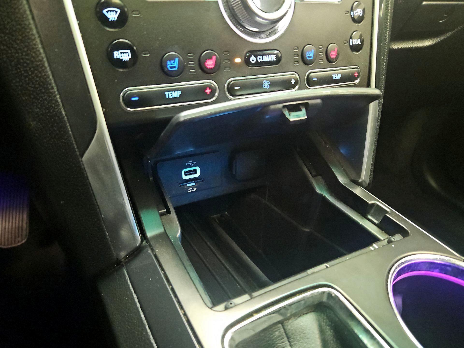 Thumbnail: 2016 Ford Explorer - 19