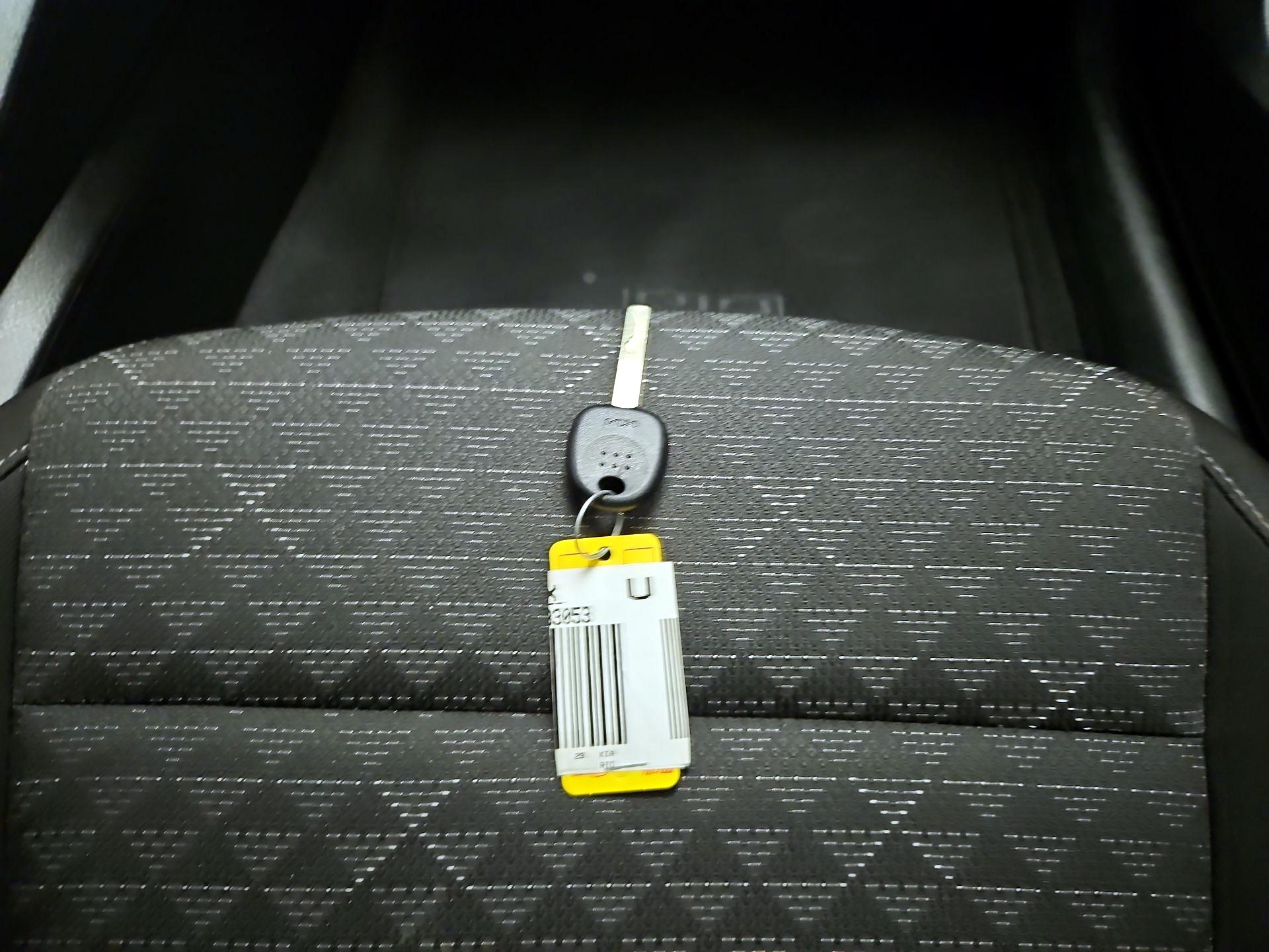 Thumbnail: 2023 Kia Rio - 20