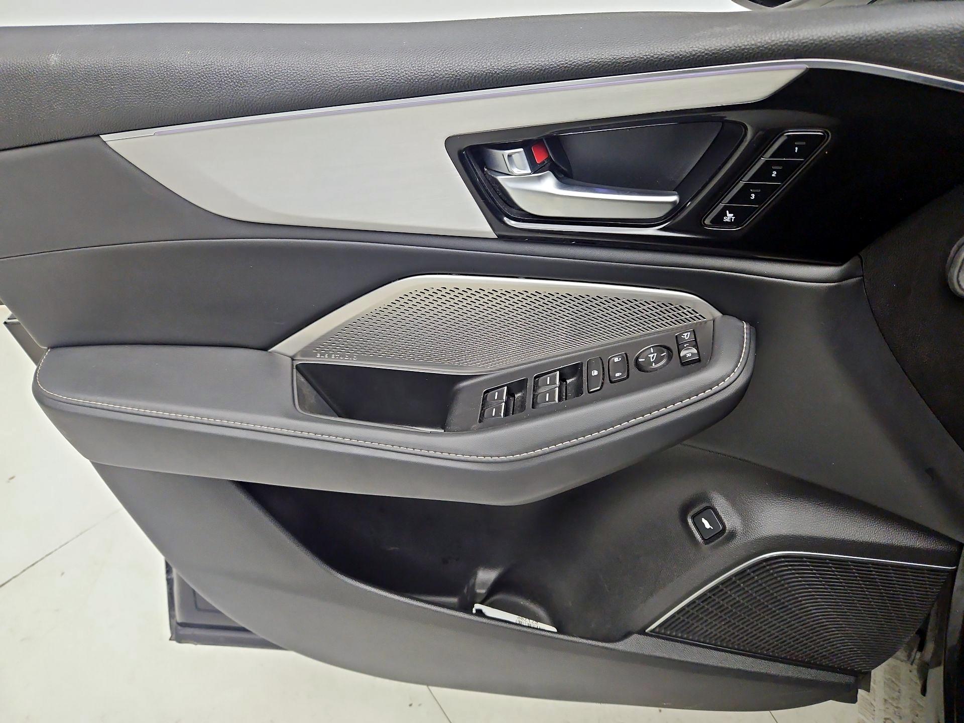 Thumbnail: 2023 Acura MDX - 12