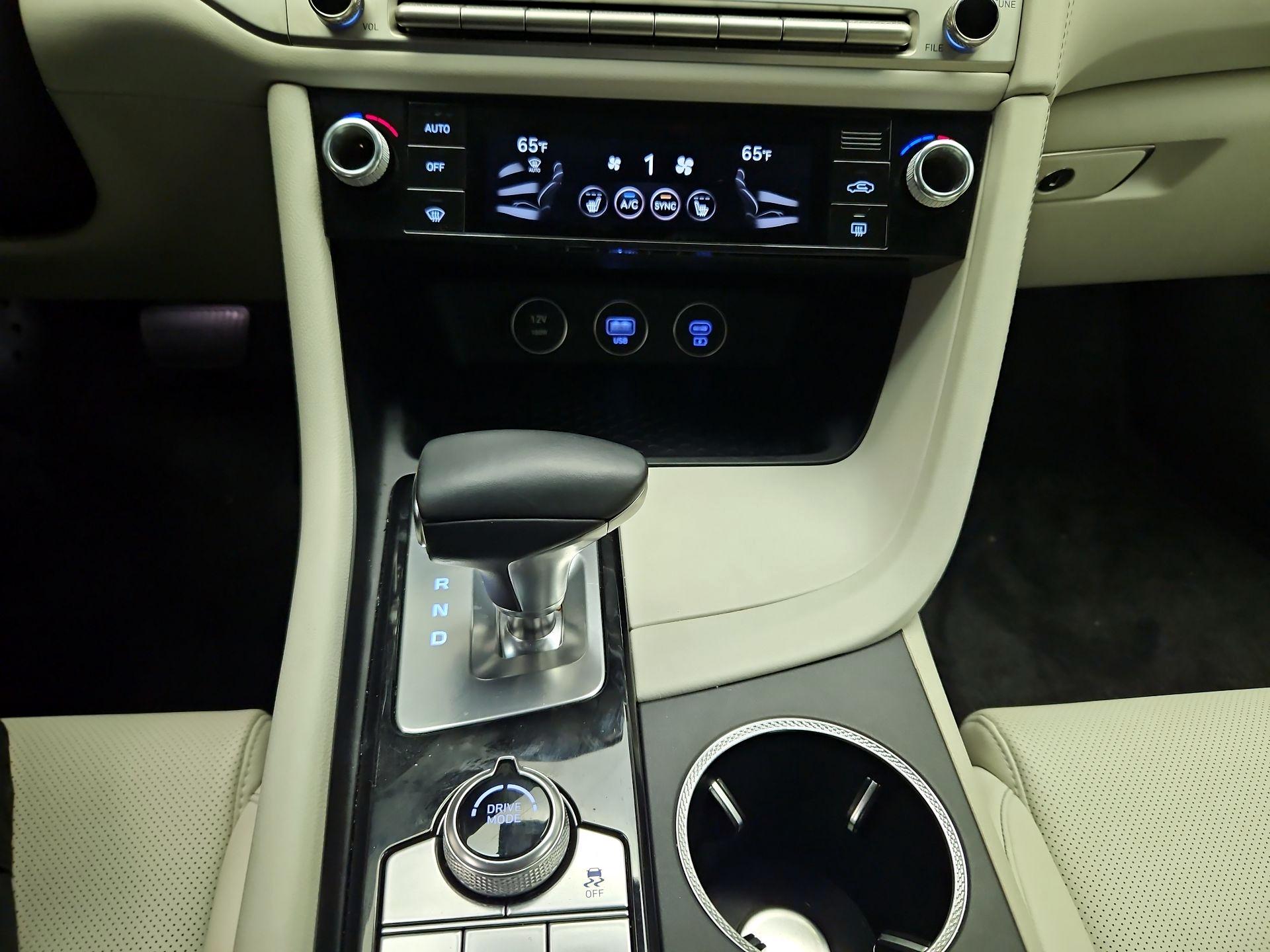 Thumbnail: 2025 Genesis G70 - 17