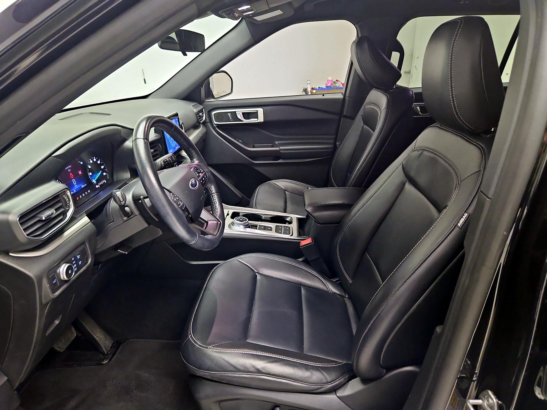 Thumbnail: 2020 Ford Explorer - 11