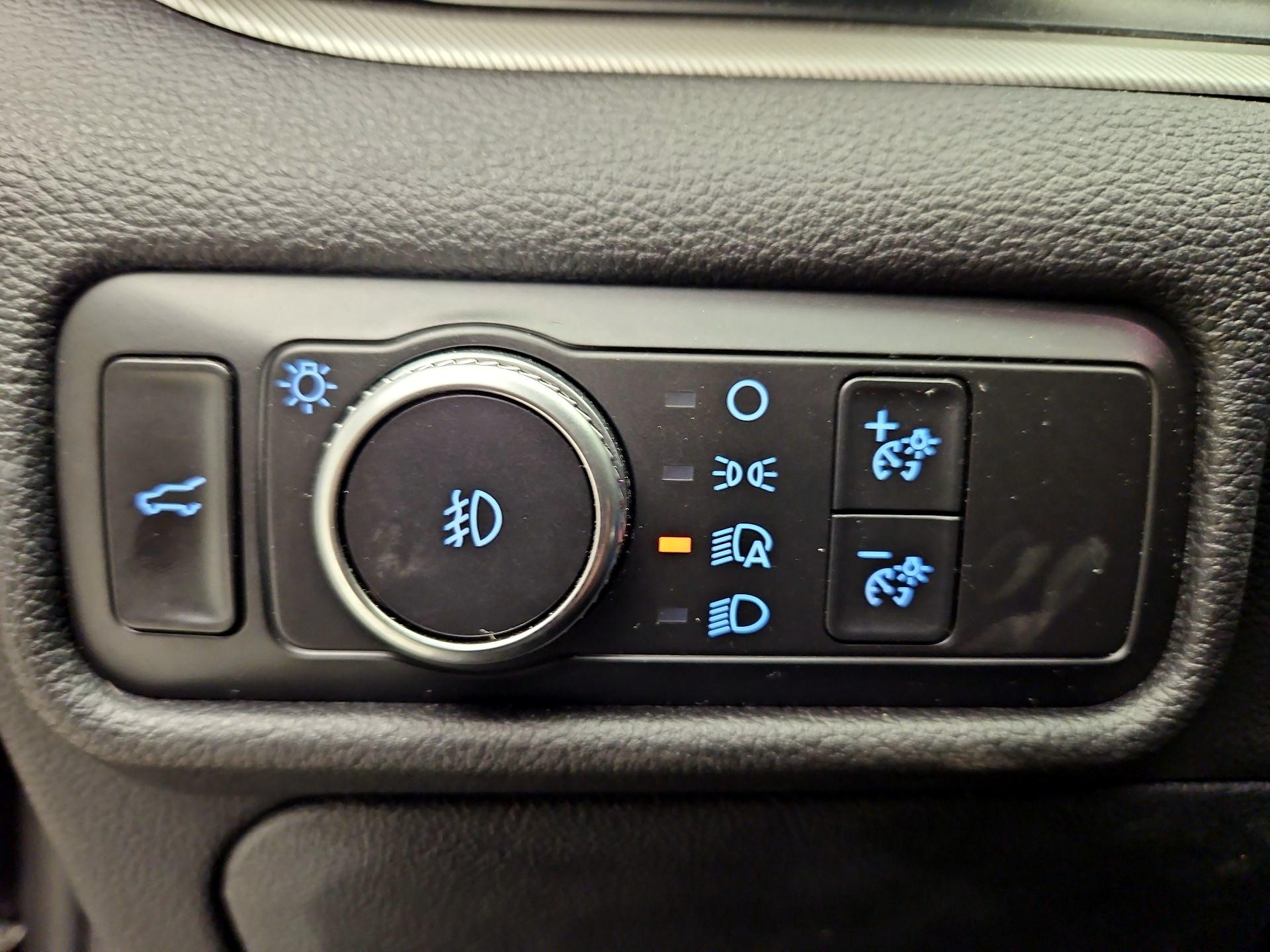 Thumbnail: 2020 Ford Explorer - 13