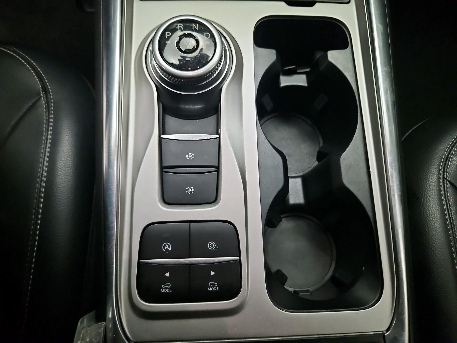 Thumbnail: 2020 Ford Explorer - 18