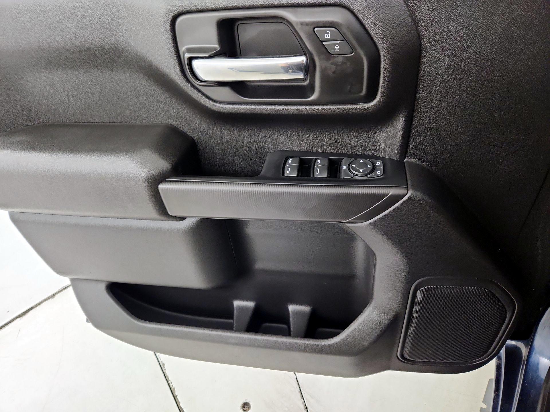 Thumbnail: 2021 Chevrolet Silverado 1500 - 12