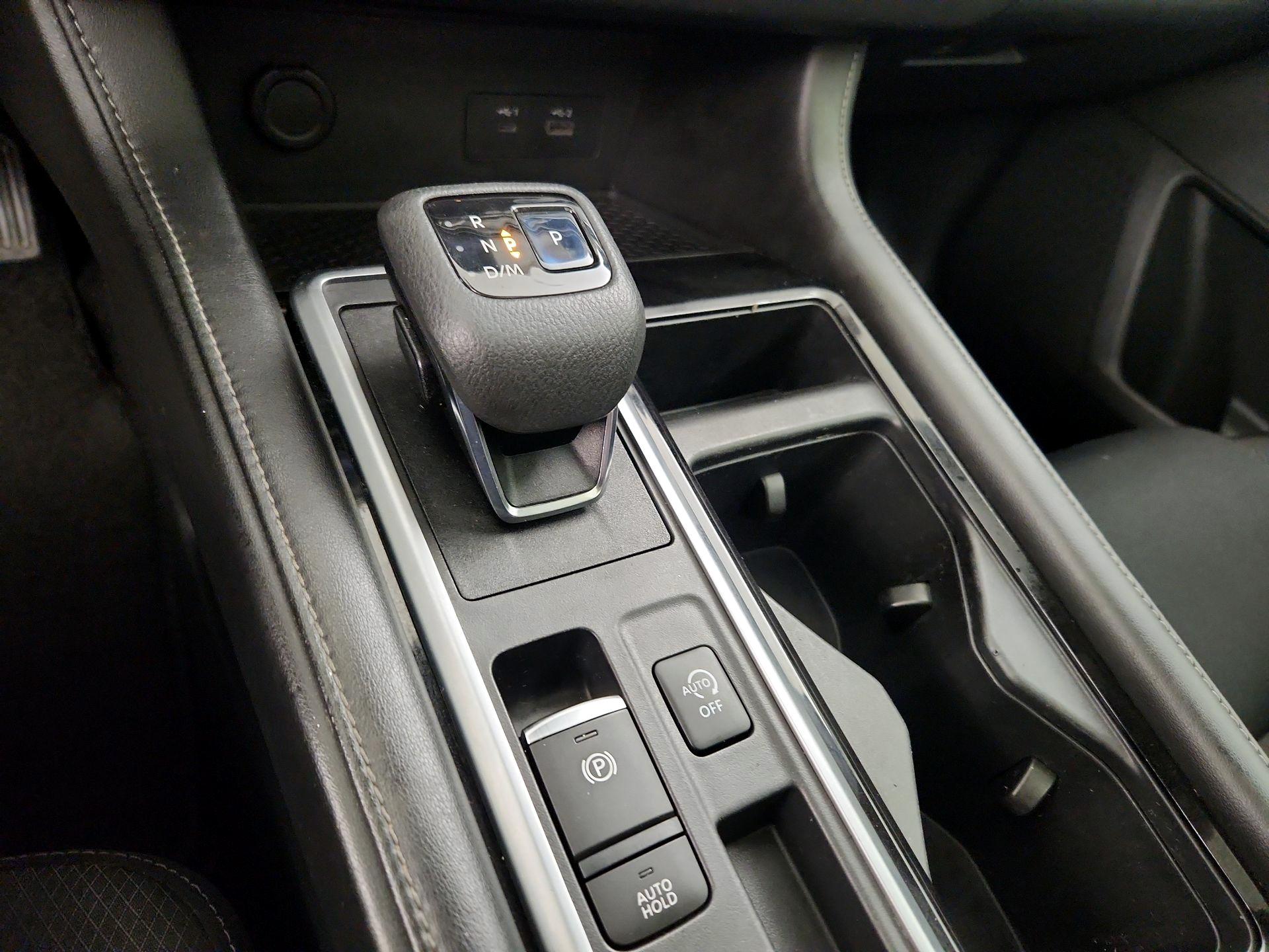 Thumbnail: 2022 Nissan Pathfinder - 17