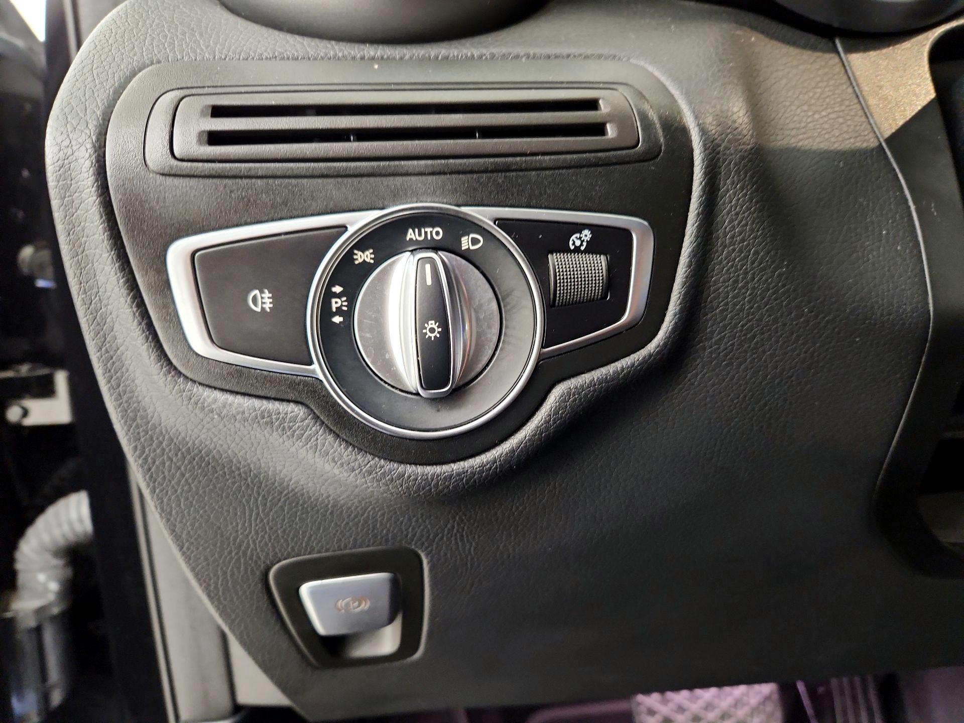 Thumbnail: 2021 Mercedes-Benz GLC - 13