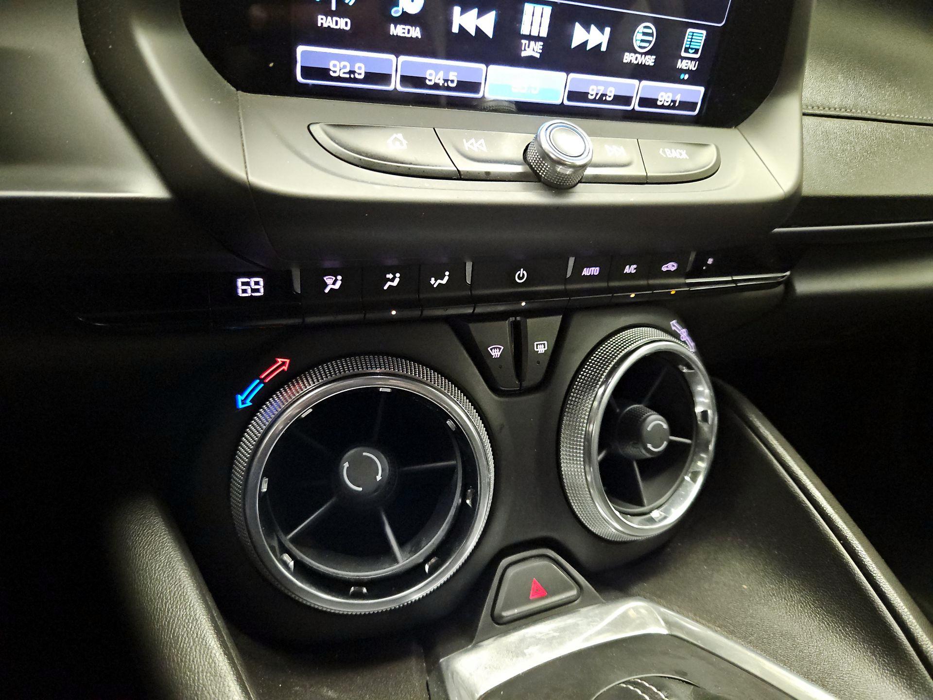 Thumbnail: 2017 Chevrolet Camaro - 15