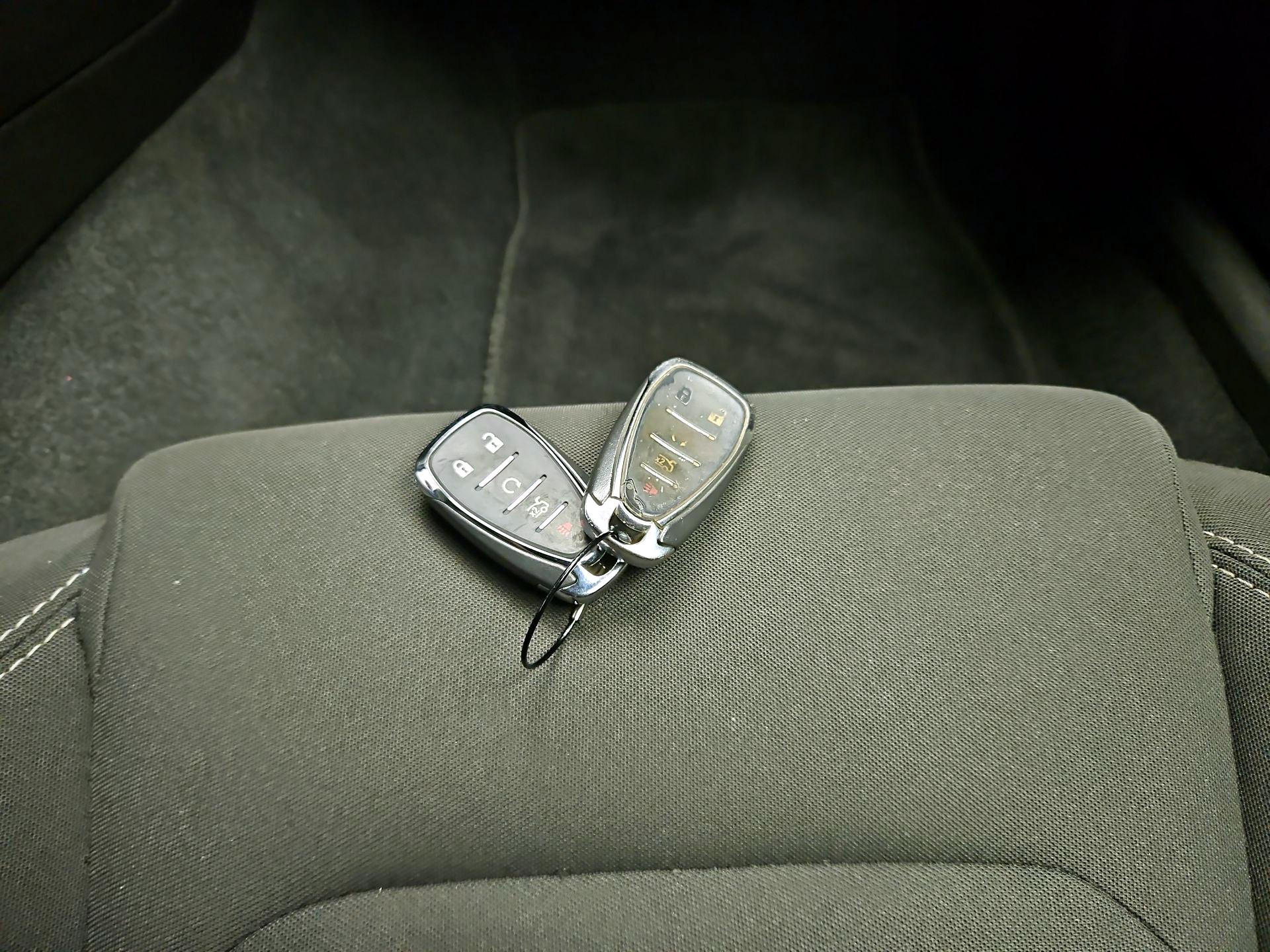 Thumbnail: 2017 Chevrolet Camaro - 19