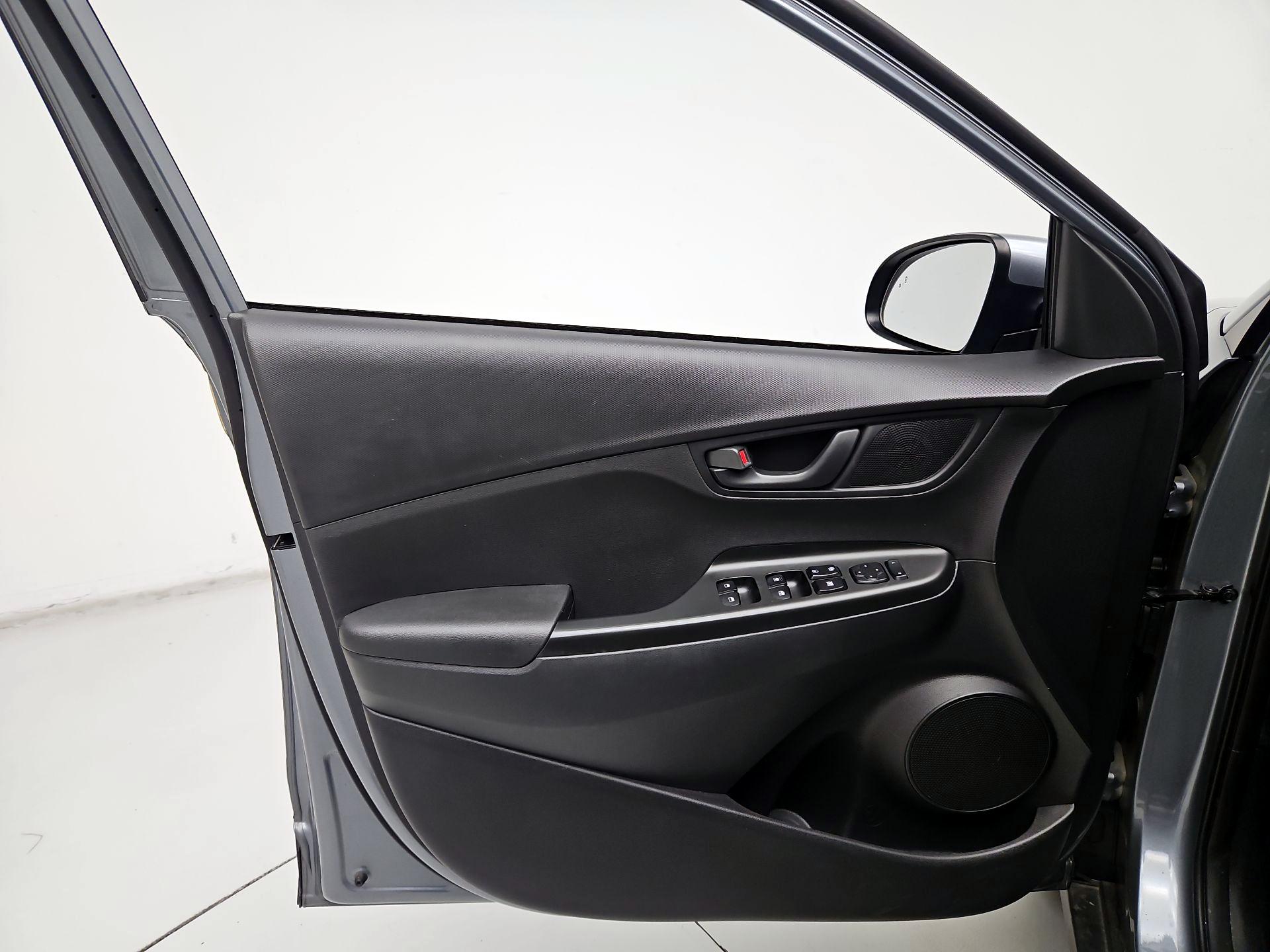 Thumbnail: 2020 Hyundai Kona - 12