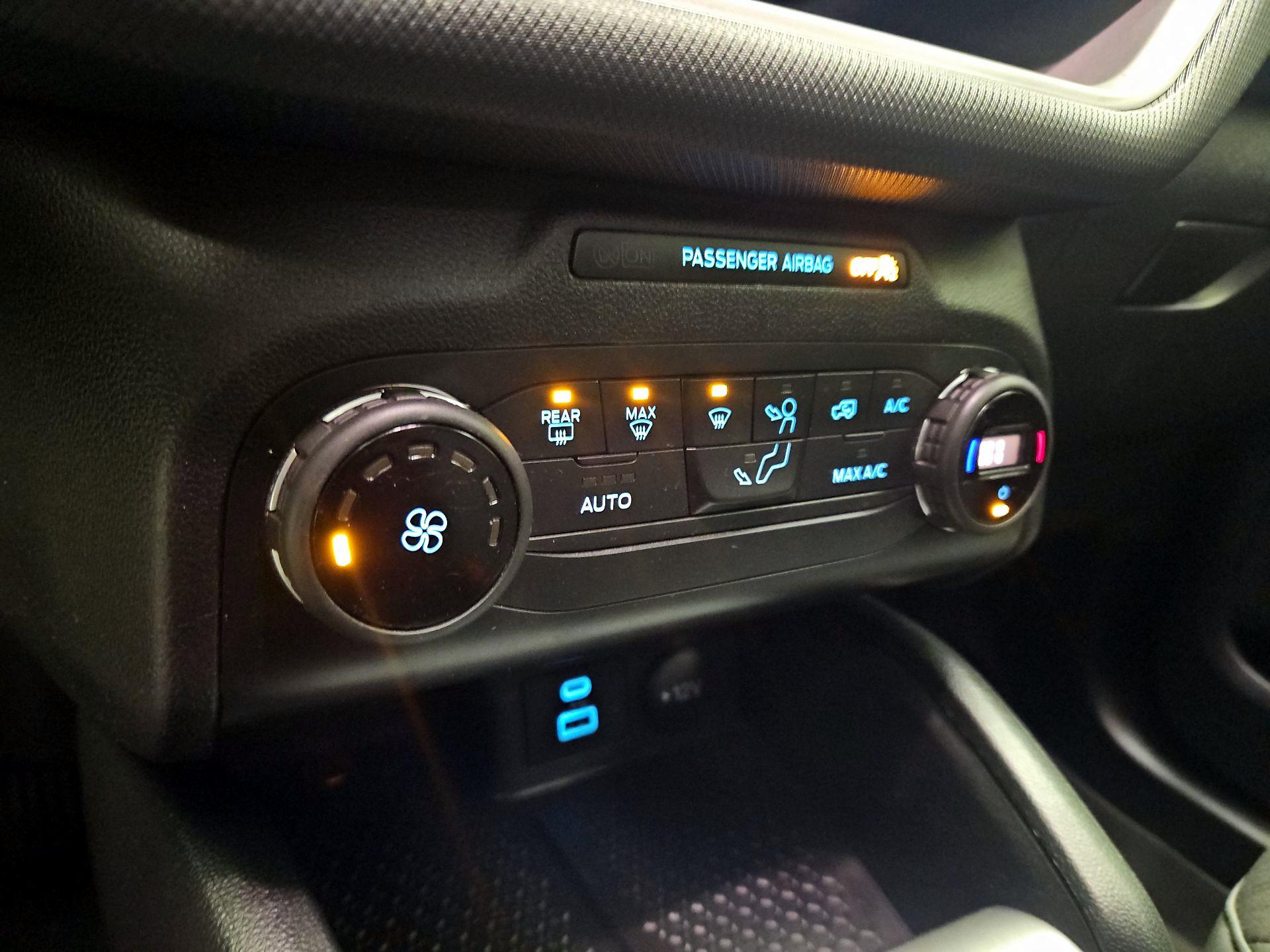 Thumbnail: 2021 Ford Bronco Sport - 16